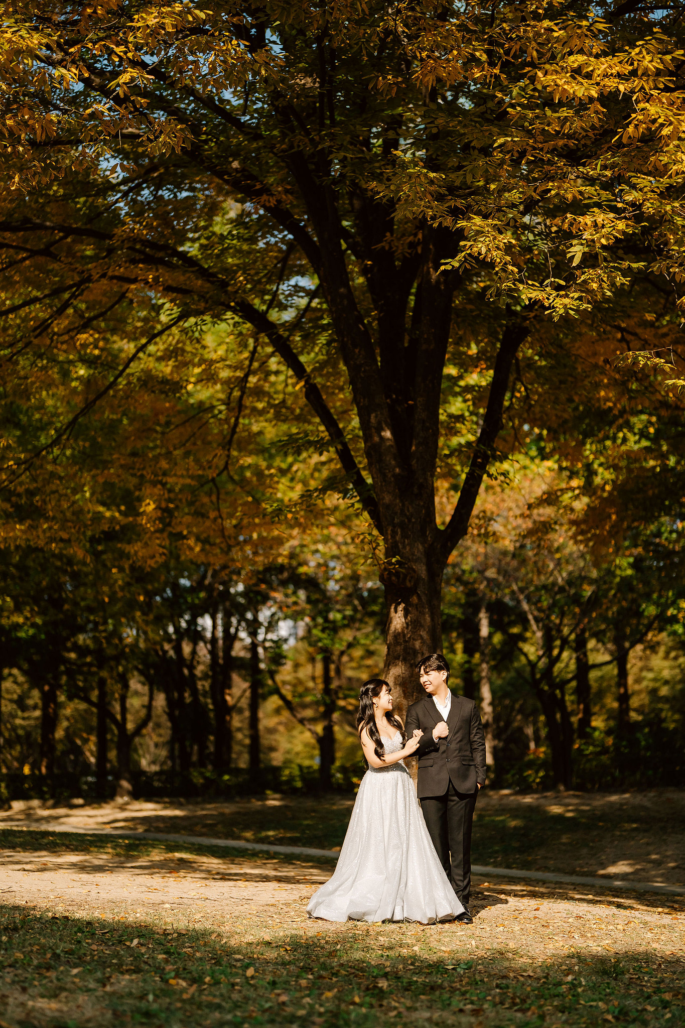 Seoul Pre-Wedding Photoshoot | Muhly Park, Seoul Forest & Cafe Street` at Seoul Forest pre-wedding photo