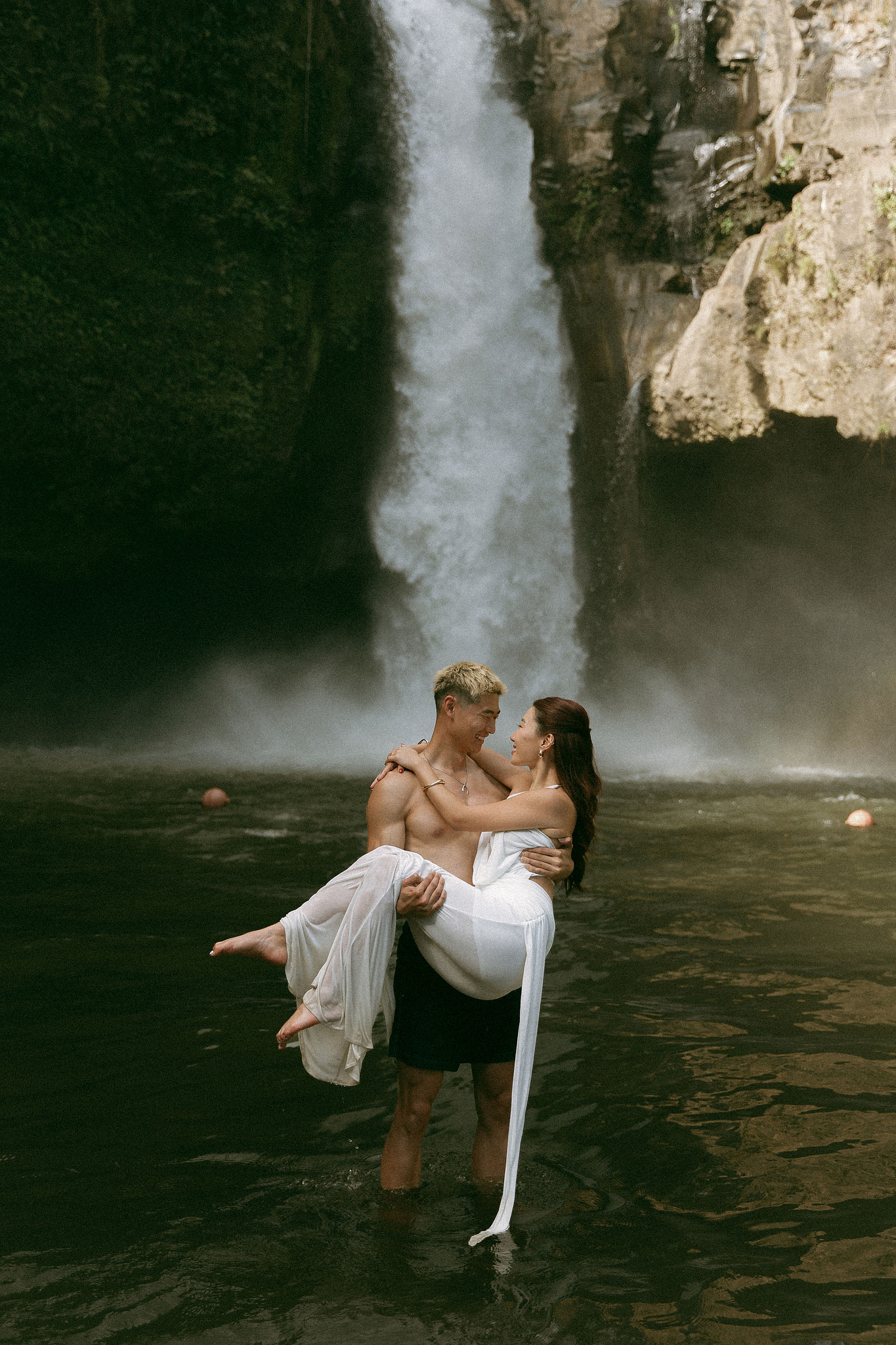 Bali Pre-Wedding Photoshoot | Lake Tamblingan, Kebun Raya Botanic Gardens & Blangsinga Waterfall at Blangsinga Waterfall pre-wedding photo