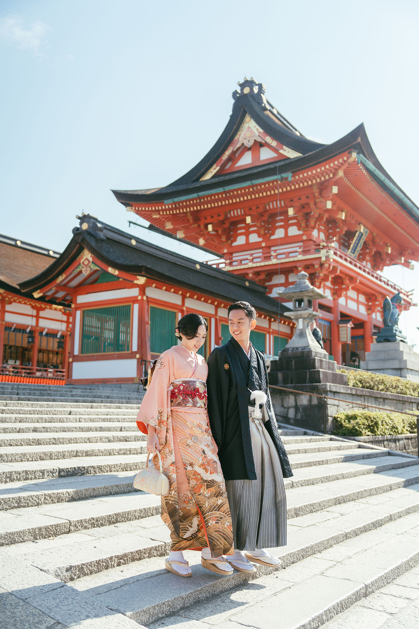Kyoto Pre-Wedding Photoshoot | Gion Streets & Fushimi Inari Shrine & Nara Park at Fushimi Inari Shrine pre-wedding photo