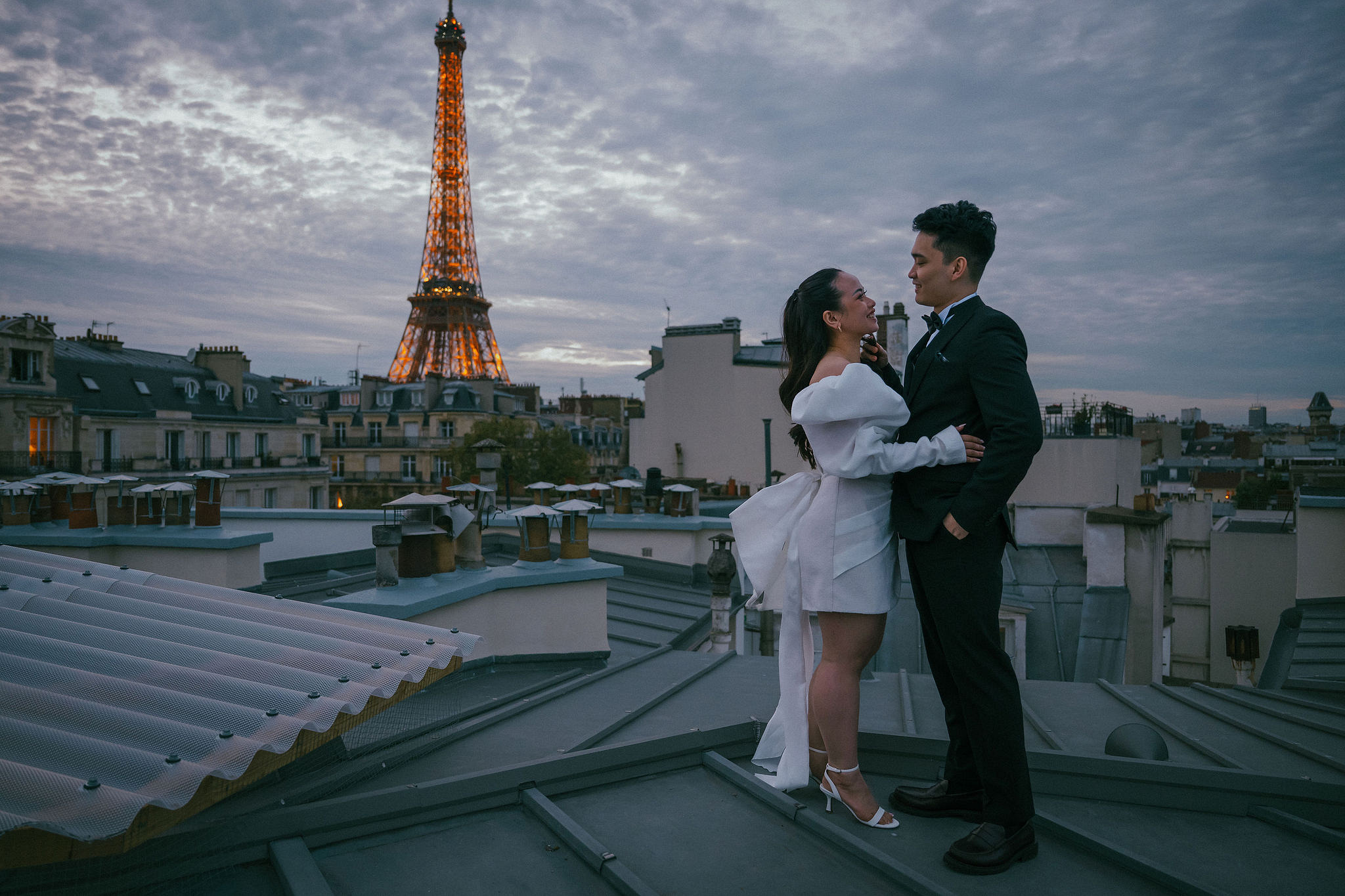 Paris Pre-Wedding Photoshoot | Trocadéro, Vintage Car, Parisian Café, Paris Rooftop & Louvre at Paris Rooftop pre-wedding photo