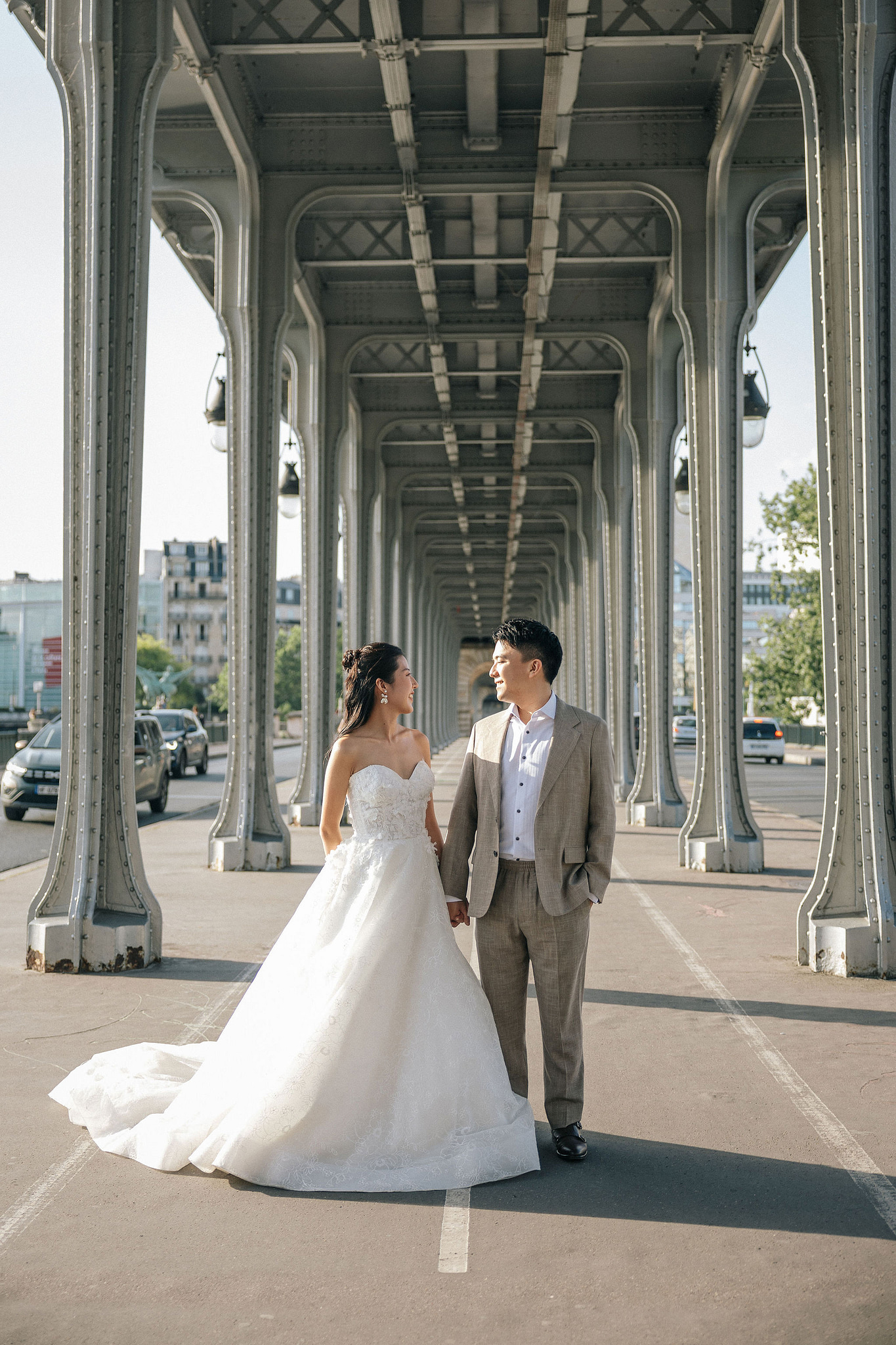 Paris Pre-Wedding Photoshoot | Place du Trocadéro, Bir-Hakeim Bridge & Parisian Streets at Bir-Hakeim Bridge pre-wedding photo