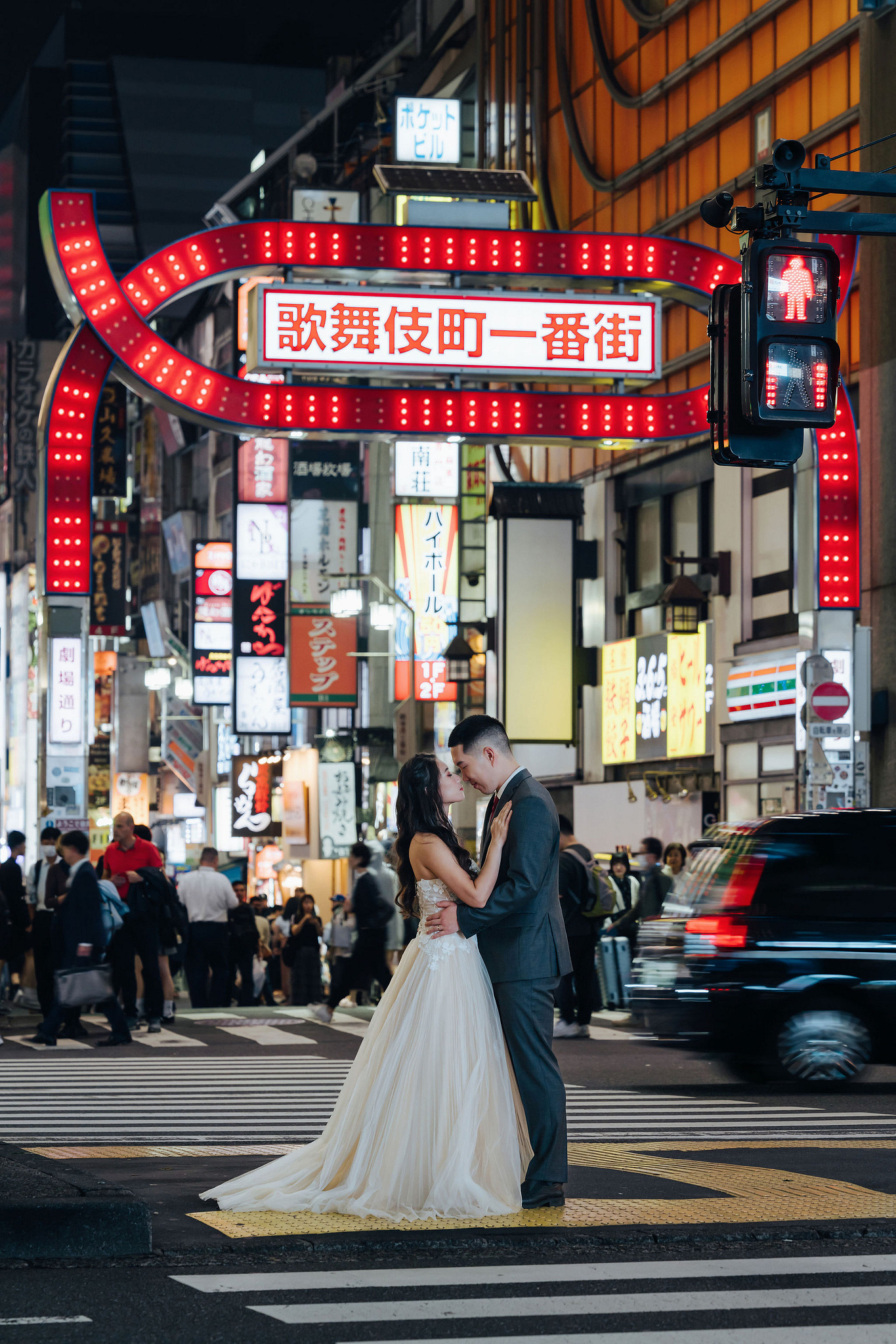 Tokyo Pre-Wedding Photoshoot | Tokyo Shrine, Tokyo Riverfront & Shinjuku at Shinjuku pre-wedding photo