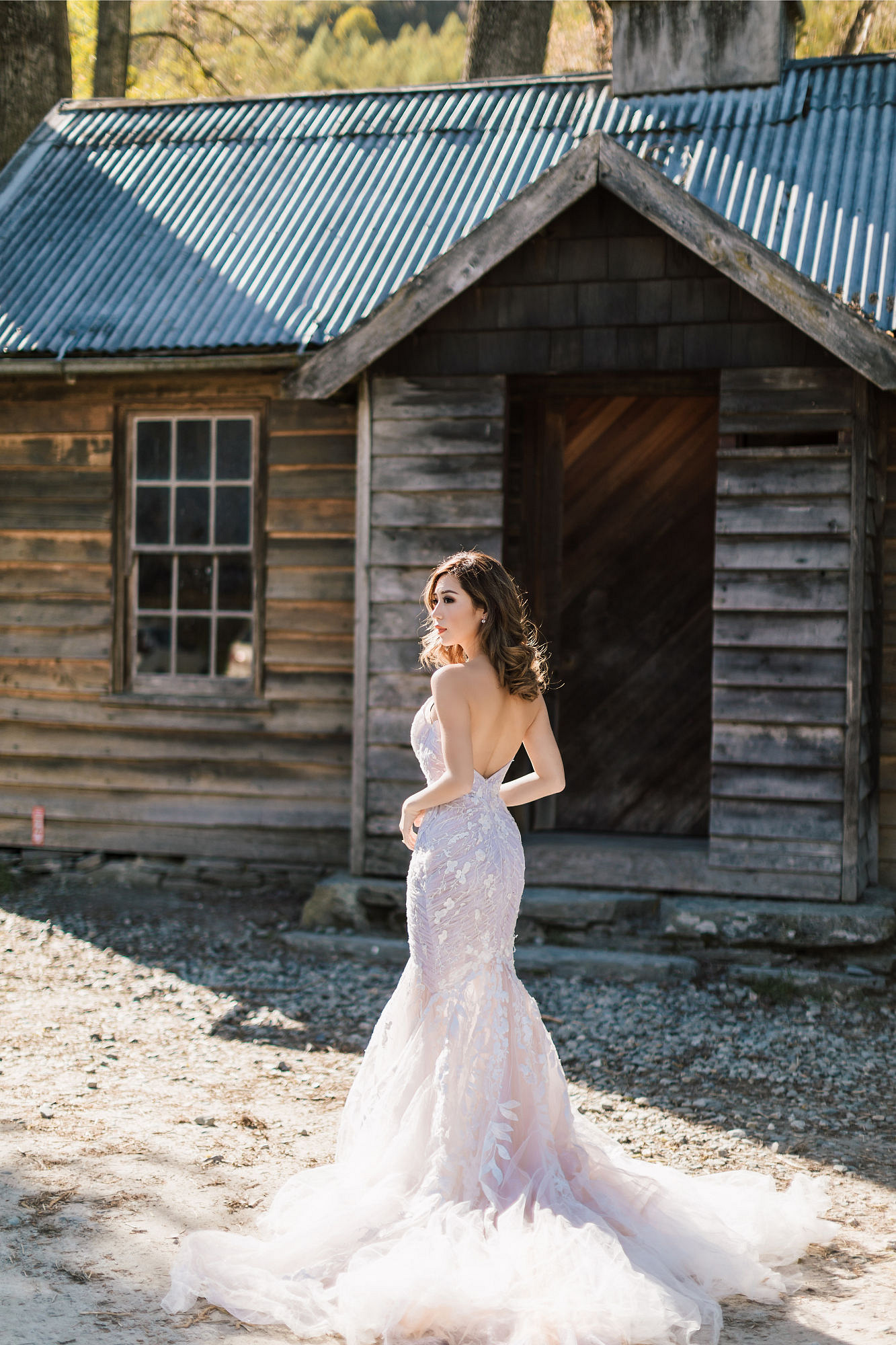 Kryz Uy And Slater Pre Wedding Photoshoot At Roy's Peak, Alpaca Farm And Arrowtown at Arrowtown pre-wedding photo