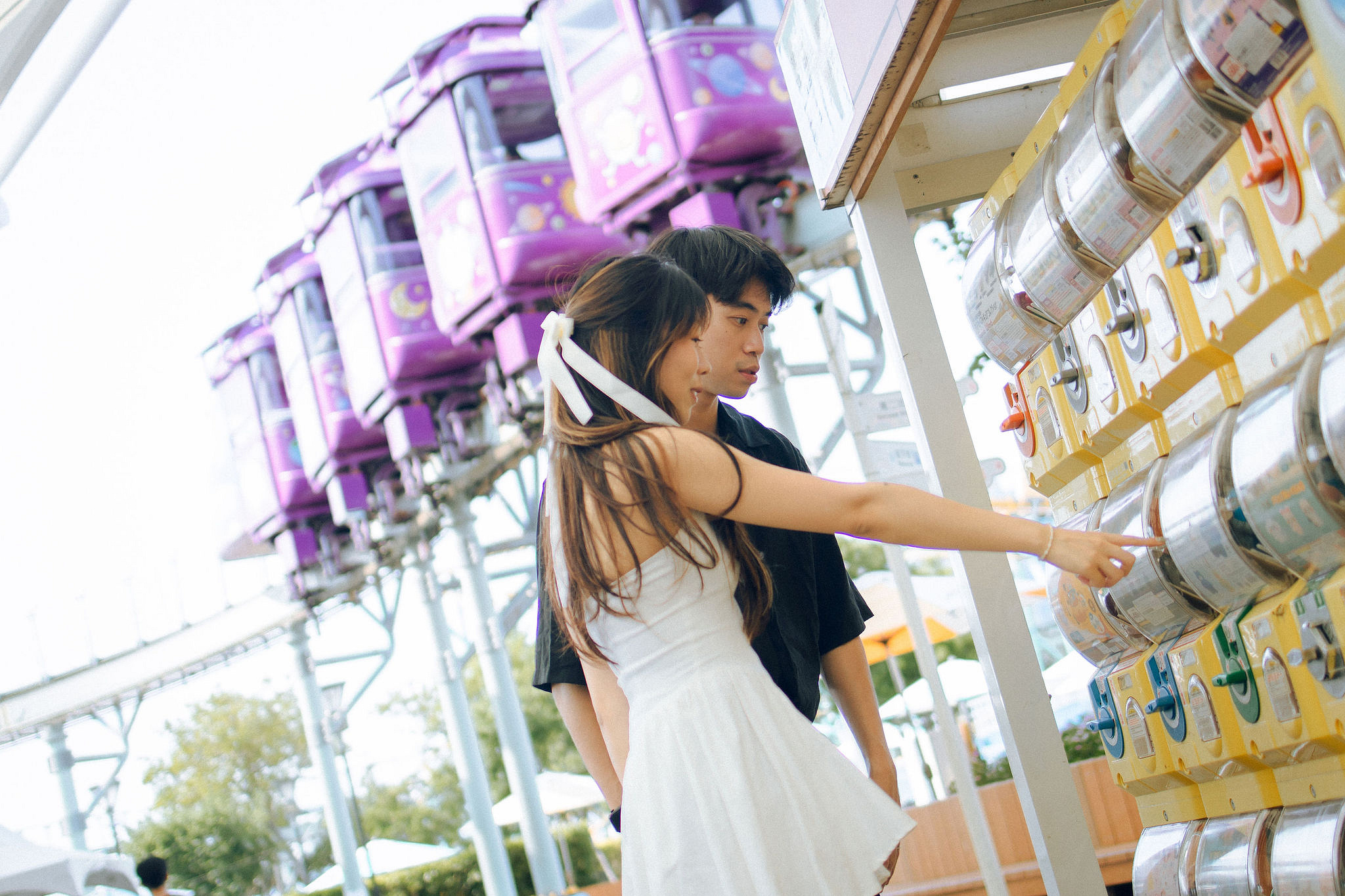 Taiwan Pre-Wedding Photoshoot | Dadaocheng & Children's Amusement Park at Children's Amusement Park pre-wedding photo