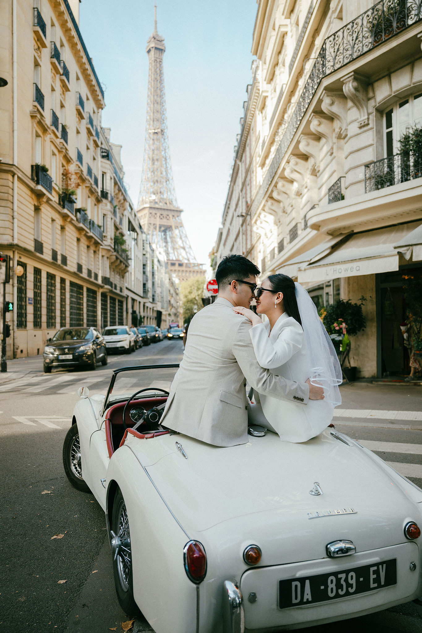 Paris Pre-Wedding Photoshoot | Trocadéro, Vintage Car, Parisian Café, Paris Rooftop & Louvre at Vintage Car pre-wedding photo