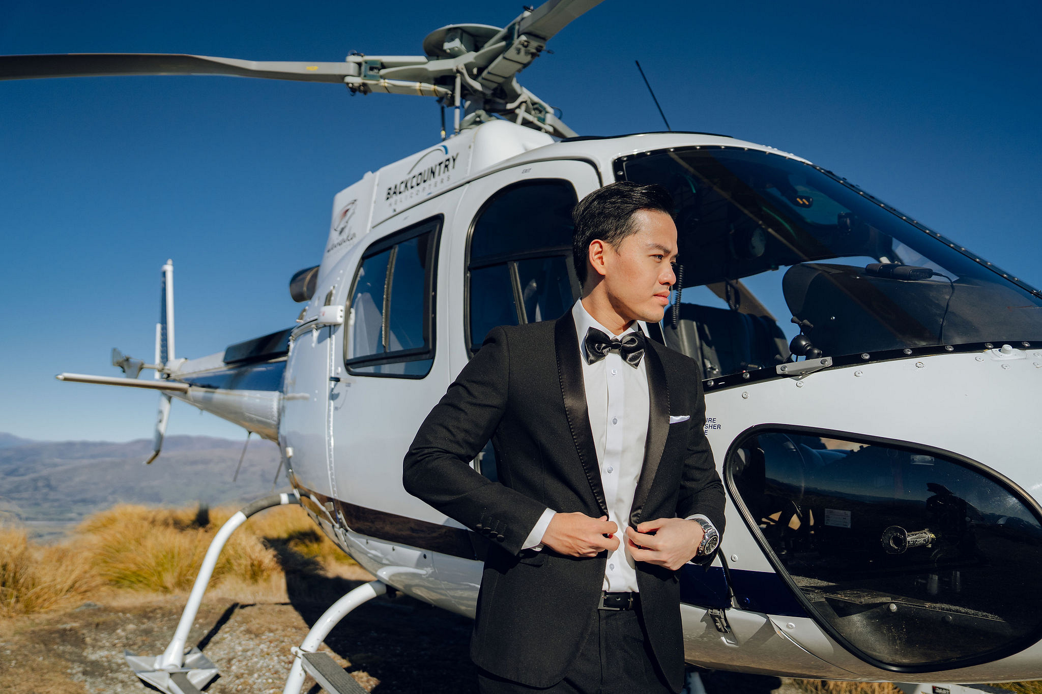 New Zealand Pre-Wedding Photoshoot | Coromandel Peak, Lake Wakatipu & Queenstown, Skippers Canyon, Lake Tekapo, Mount Cook National Park & Glacier at Coromandel Peak pre-wedding photo
