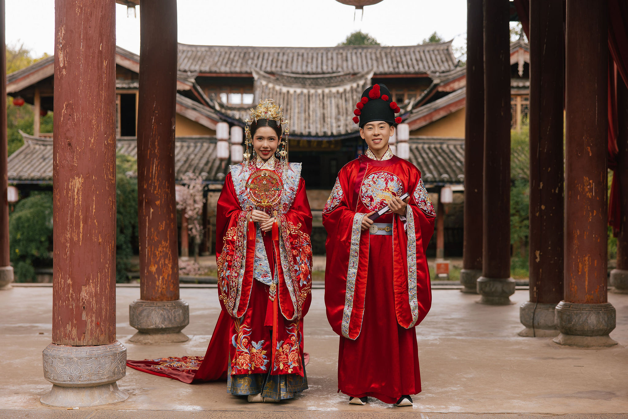 Yunnan Pre-Wedding Photoshoot Lijiang Dragon Jade Mountain Tribal Experience Ancient Town Hanfu at Yunnan Ancient Town pre-wedding photo