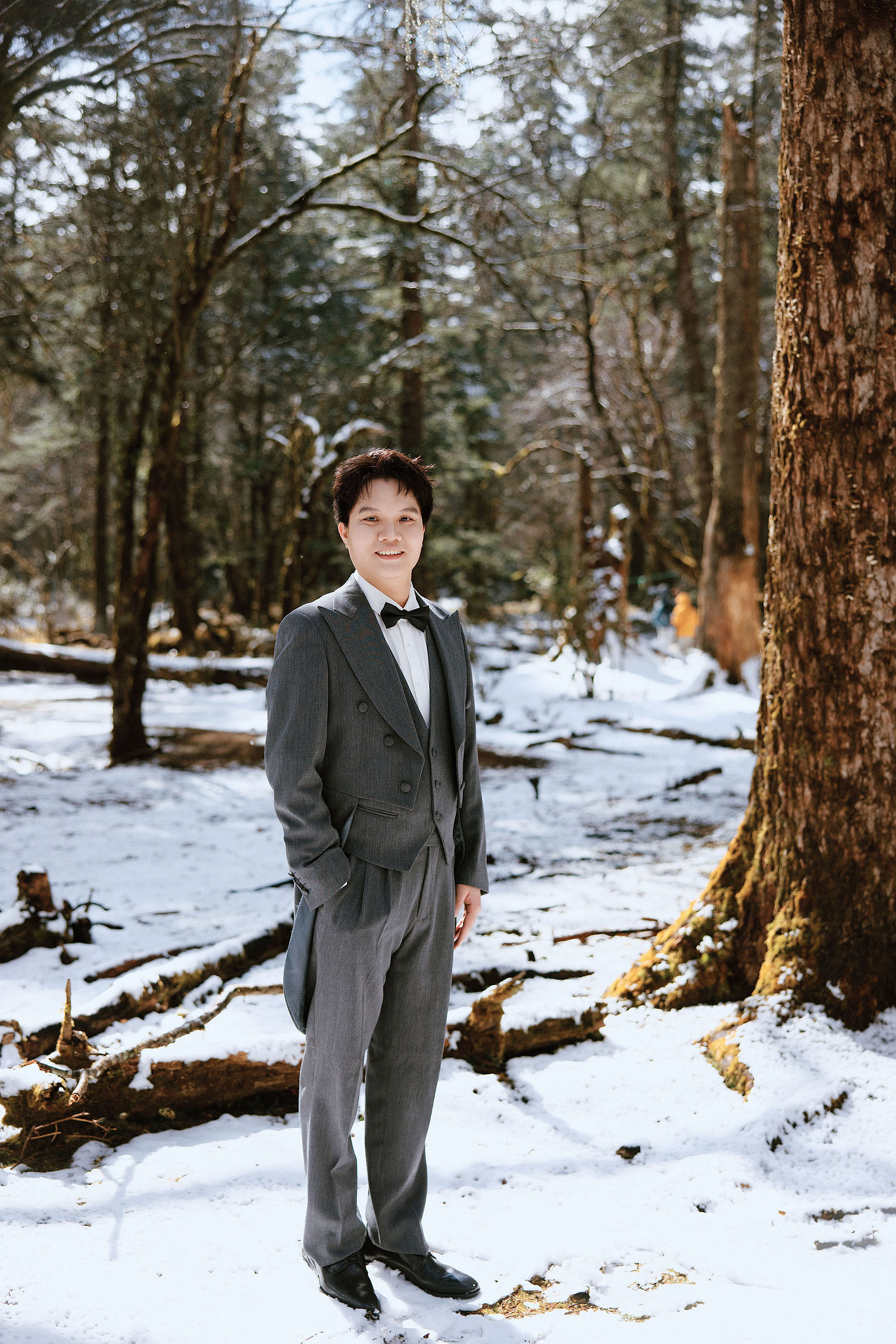Lijiang Pre-Wedding Photoshoot | Spruce Meadow, Blue Moon Valley & Alpine Lake at Spruce Meadow pre-wedding photo