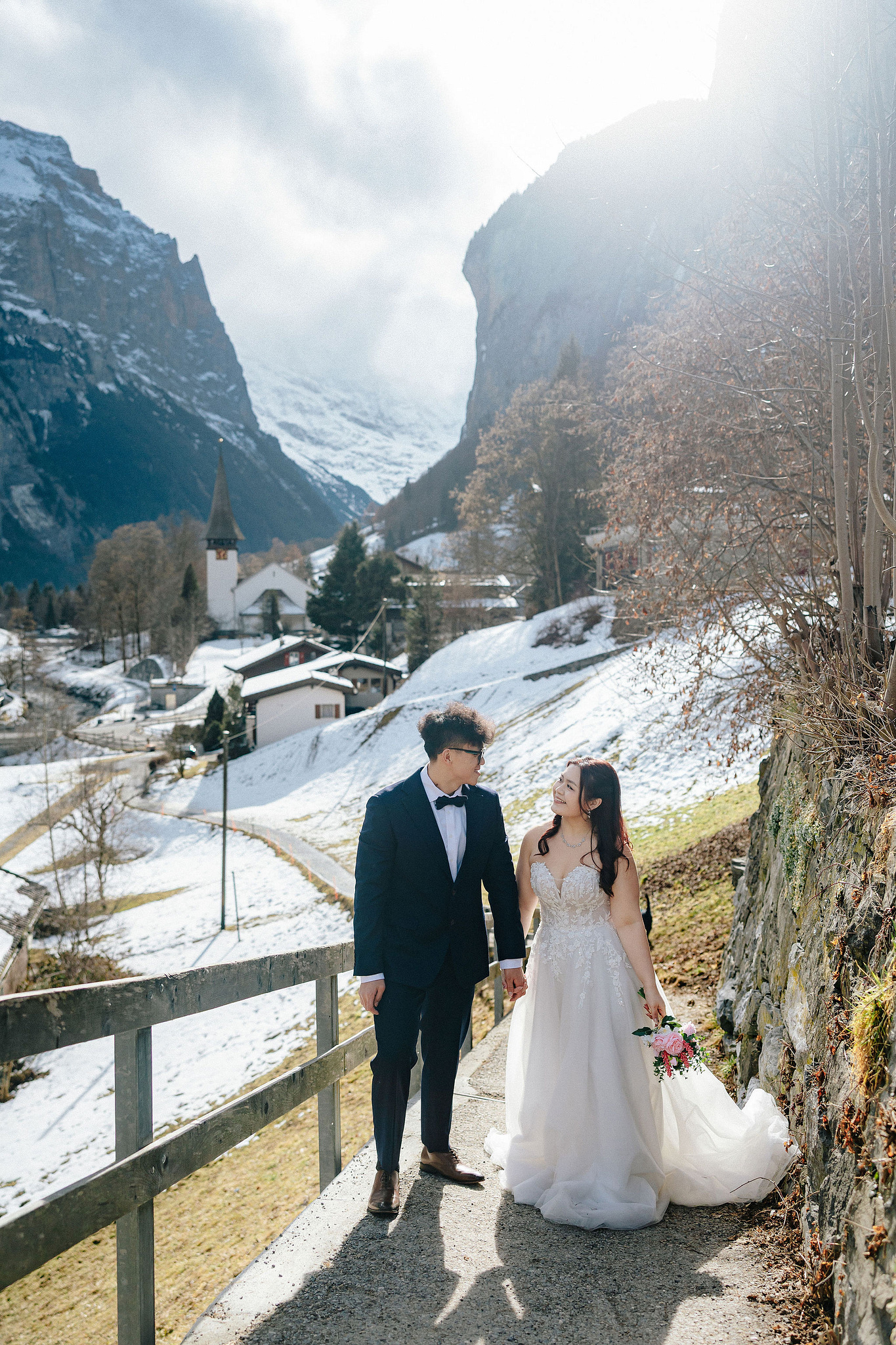 Switzerland Pre-Wedding Photoshoot | Lauterbrunnen, Grindelwald First & Lake Brienz at Lauterbrunnen pre-wedding photo