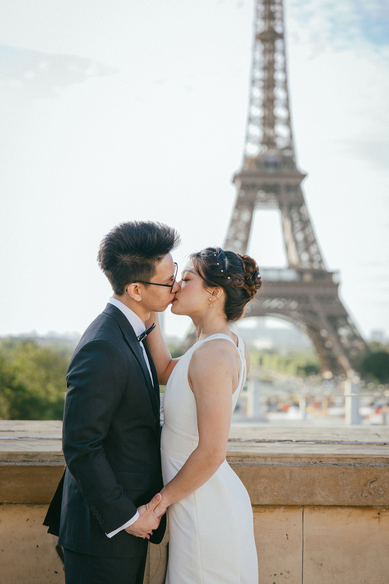 Paris Pre-Wedding Photoshoot | Place du Trocadéro, Luxembourg Gardens, Parisian Café, Louvre & Bir-Hakeim Bridge at Place du Trocadéro pre-wedding photo