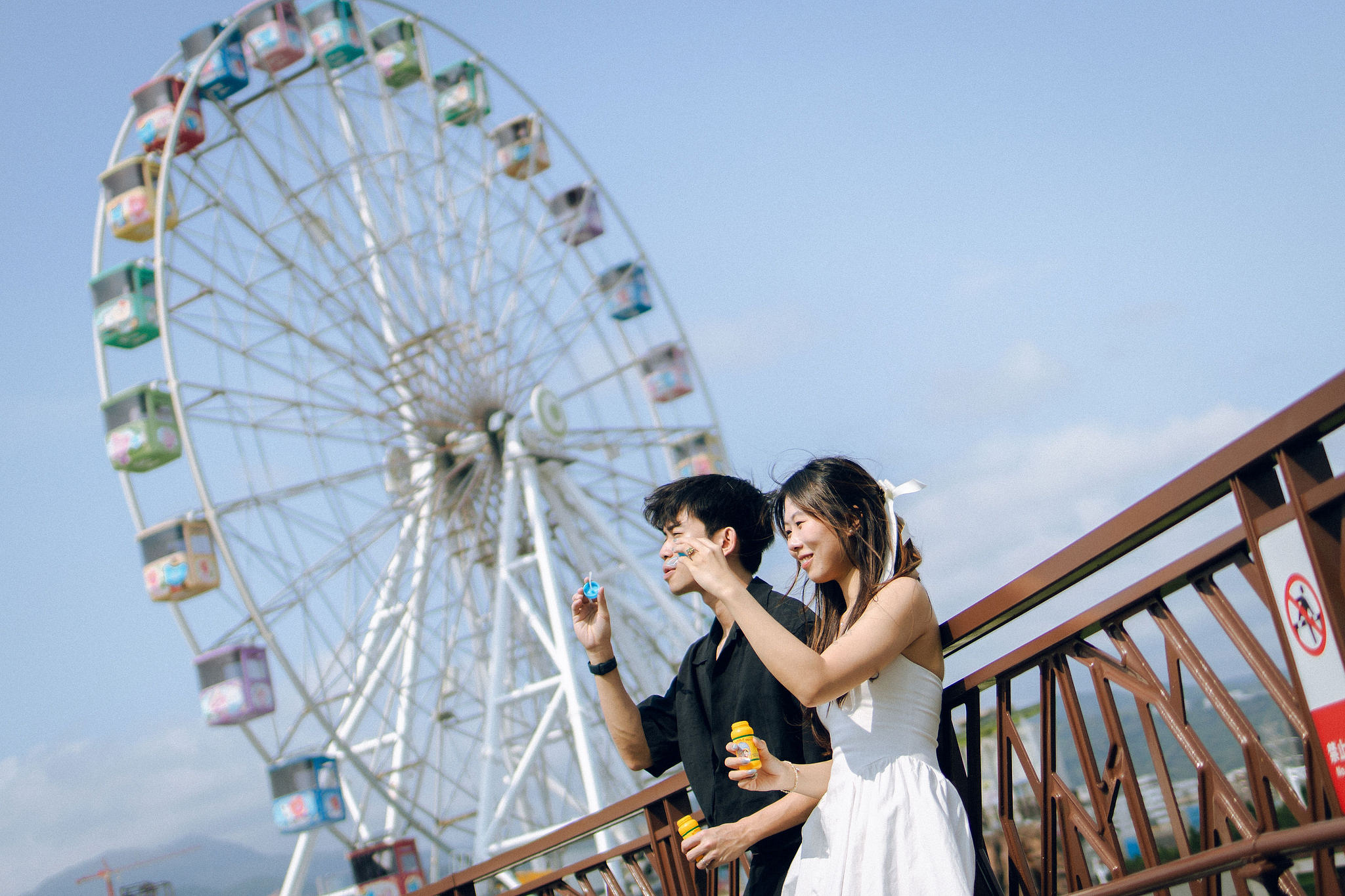 Taiwan Pre-Wedding Photoshoot | Dadaocheng & Children's Amusement Park at Children's Amusement Park pre-wedding photo