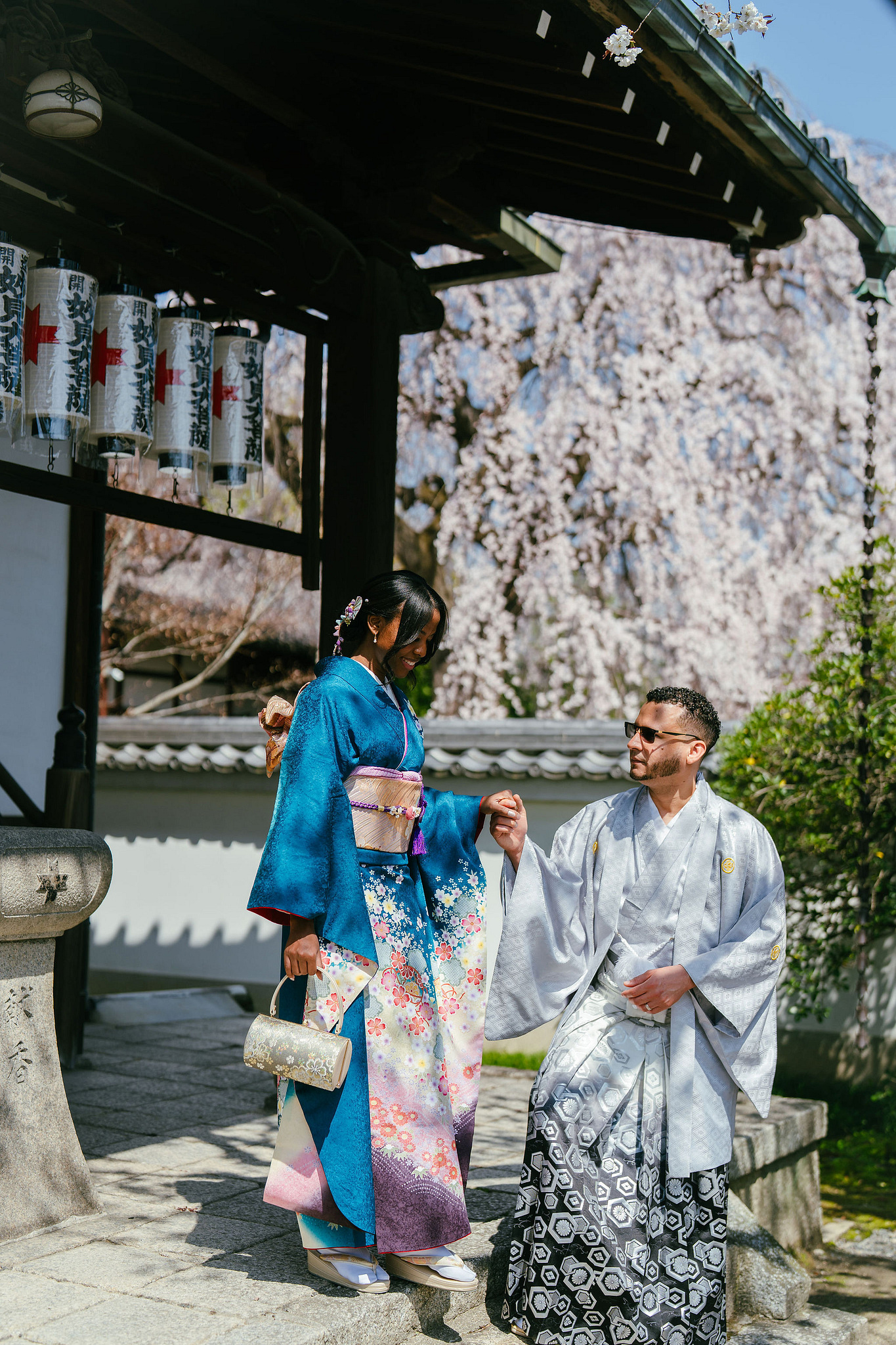 Kyoto Post-Wedding Photoshoot | Gion, Nara Deer Park & Mt. Wakakusa at Gion pre-wedding photo