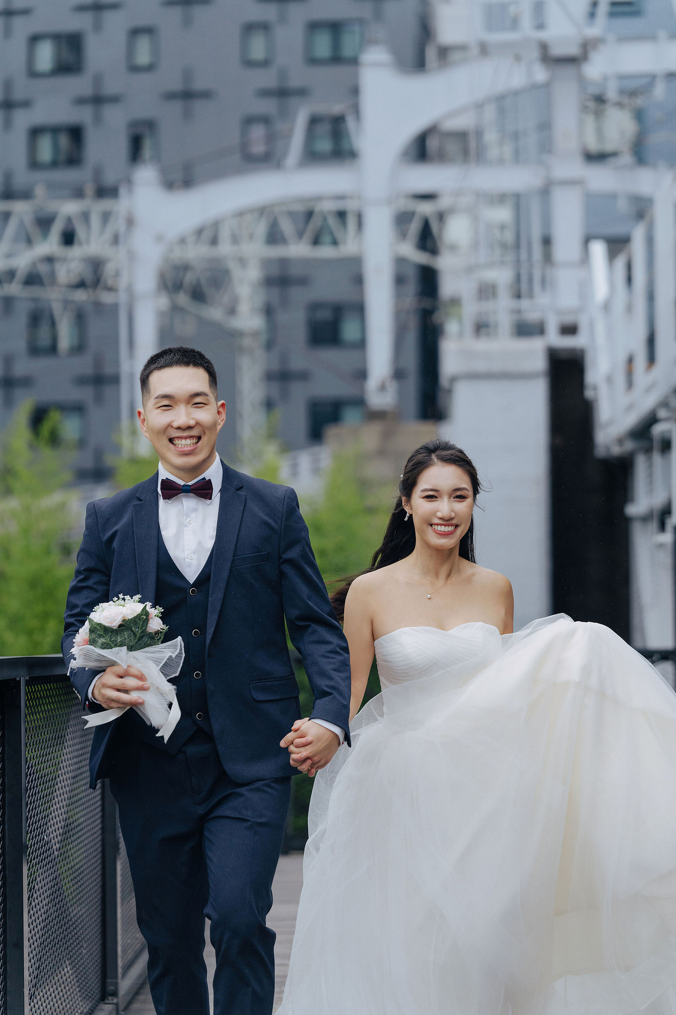 Tokyo Pre-Wedding Photoshoot | Tokyo Shrine, Tokyo Riverfront & Shinjuku at Tokyo Riverfront pre-wedding photo