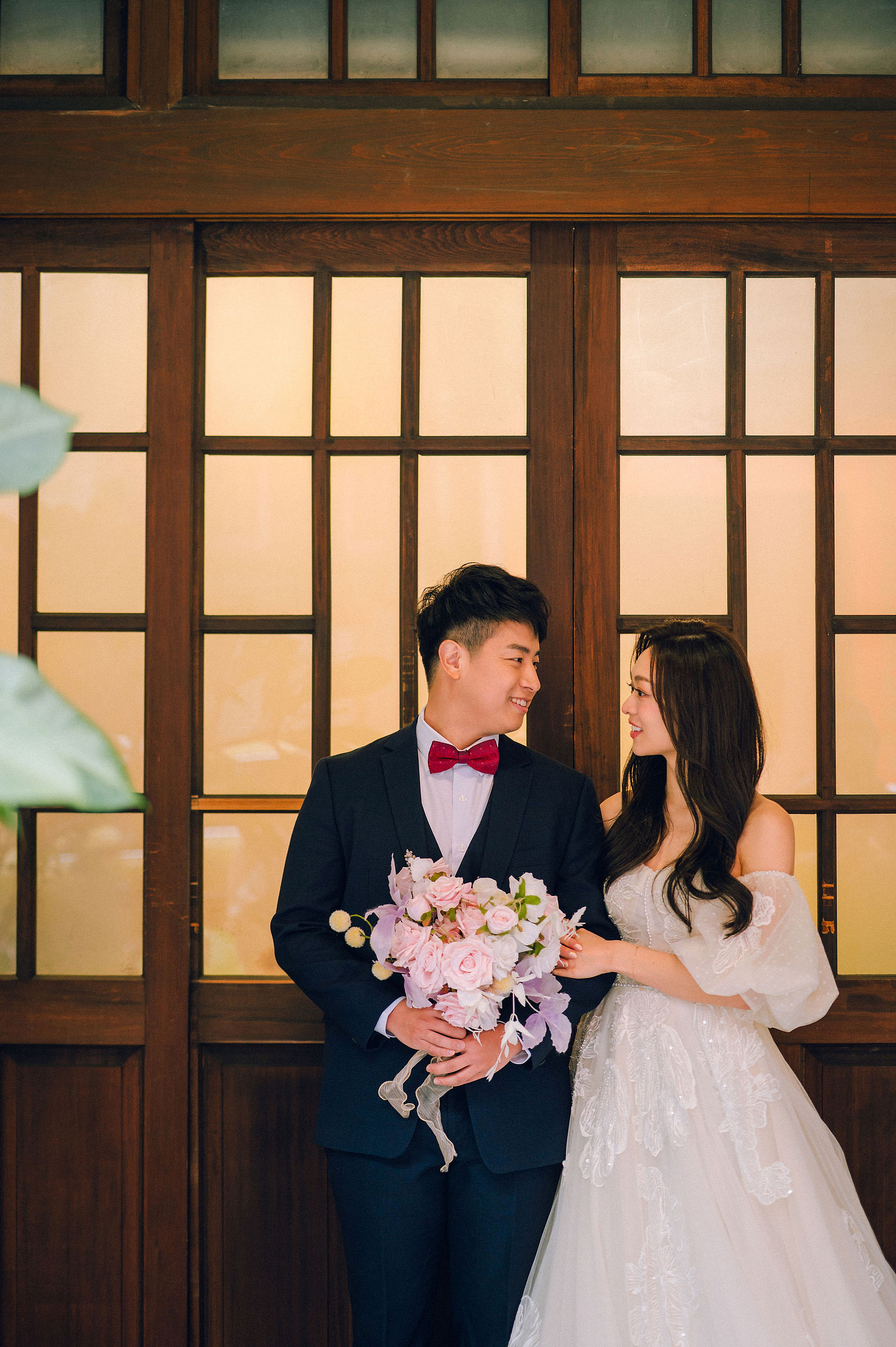 Taiwan Pre-Wedding Photoshoot | Dadaocheng, Nanjing Road & Huaxi Street at Dadaocheng pre-wedding photo