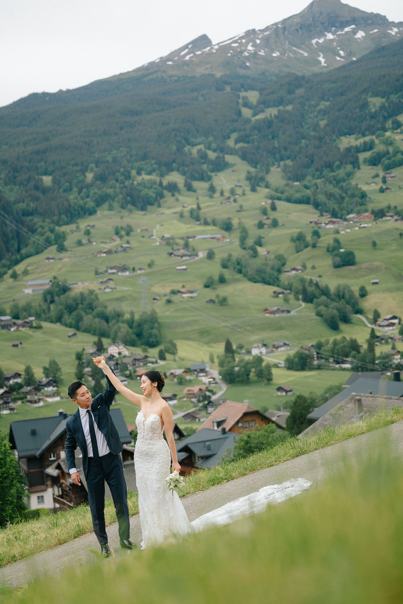 Switzerland Pre-Wedding Photoshoot | Grindelwald Village & Lauterbrunnen & Lake Lungern at Grindelwald Village pre-wedding photo