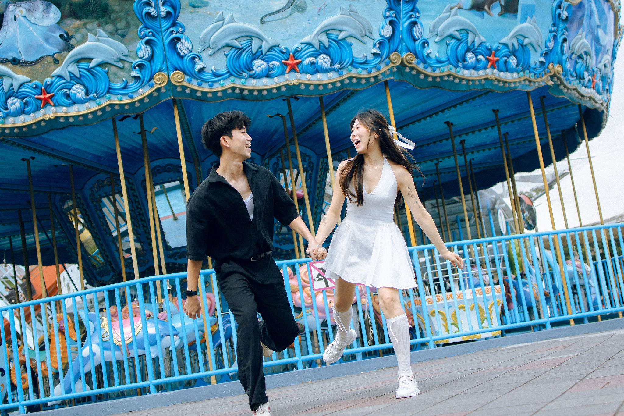 Taiwan Pre-Wedding Photoshoot | Dadaocheng & Children's Amusement Park at Children's Amusement Park pre-wedding photo