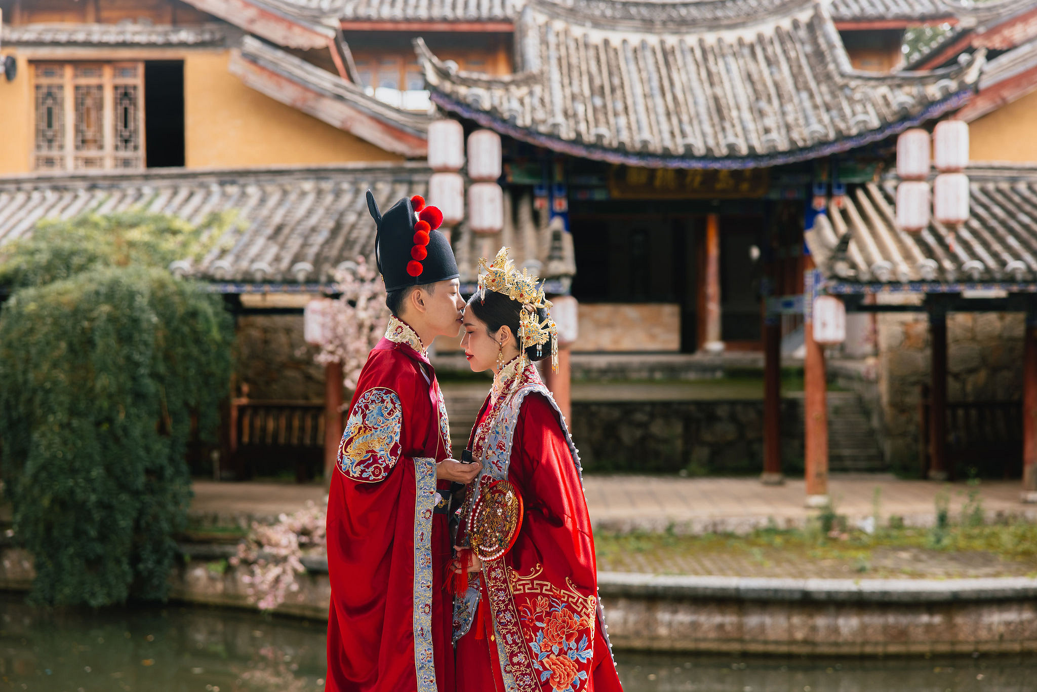 Yunnan Pre-Wedding Photoshoot Lijiang Dragon Jade Mountain Tribal Experience Ancient Town Hanfu at Yunnan Ancient Town pre-wedding photo