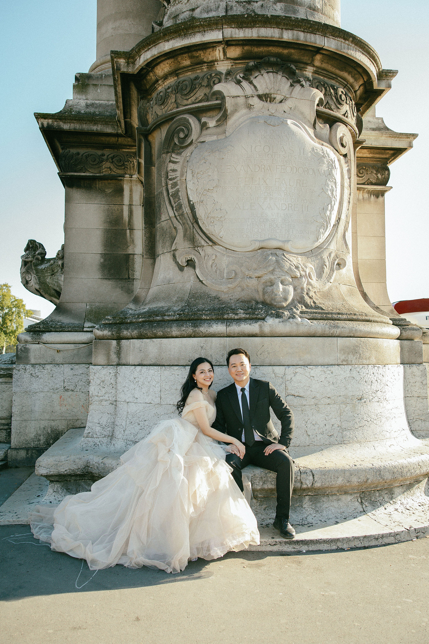 Paris Autumn Pre-Wedding Photoshoot | Avenue de Camoëns, Tuileries Garden, Louvre, Pont Alexandre III & Bir-Hakeim Bridge at Pont Alexandre III pre-wedding photo