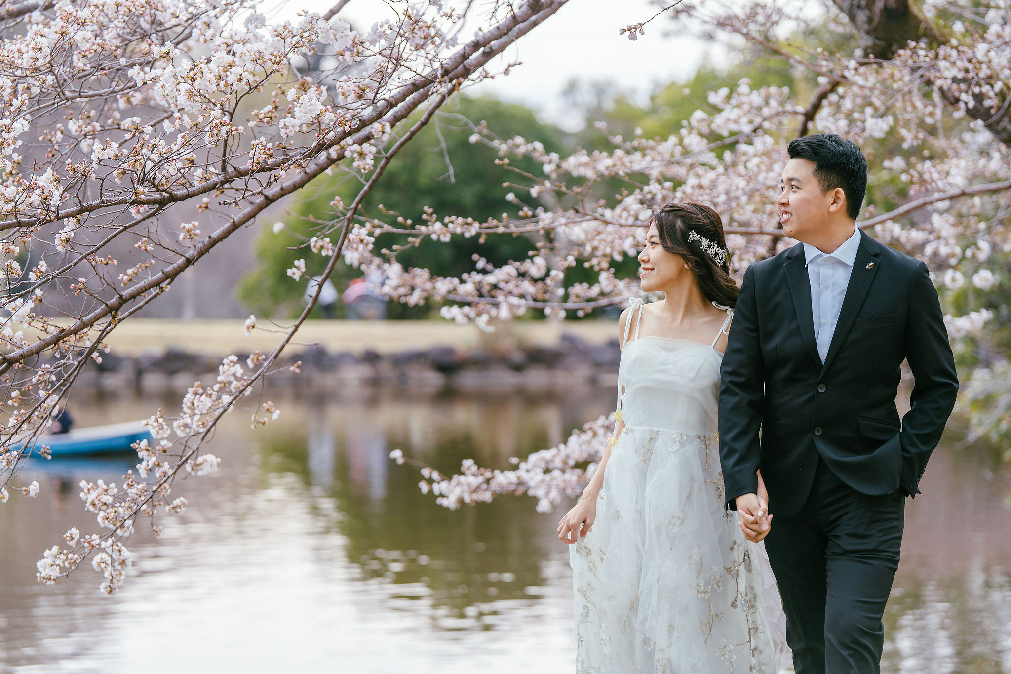 Kyoto Pre-Wedding Photoshoot | Nara Park, Gion & Mount Wakakusa at Nara Park pre-wedding photo
