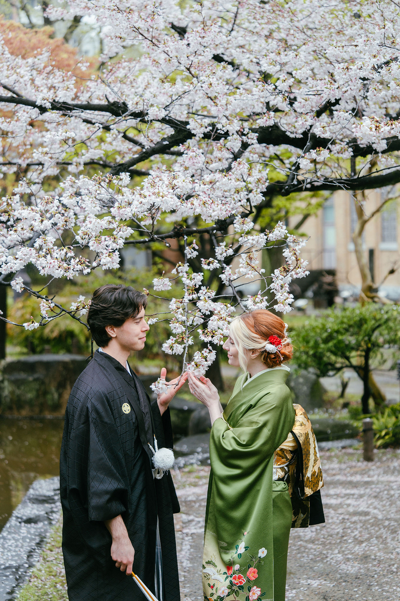 Tokyo & Mt. Fuji Pre-Wedding Photoshoot | Tokyo Garden Shrine, Lake Kawaguchiko & Shinjuku Street at Tokyo Garden Shrine pre-wedding photo