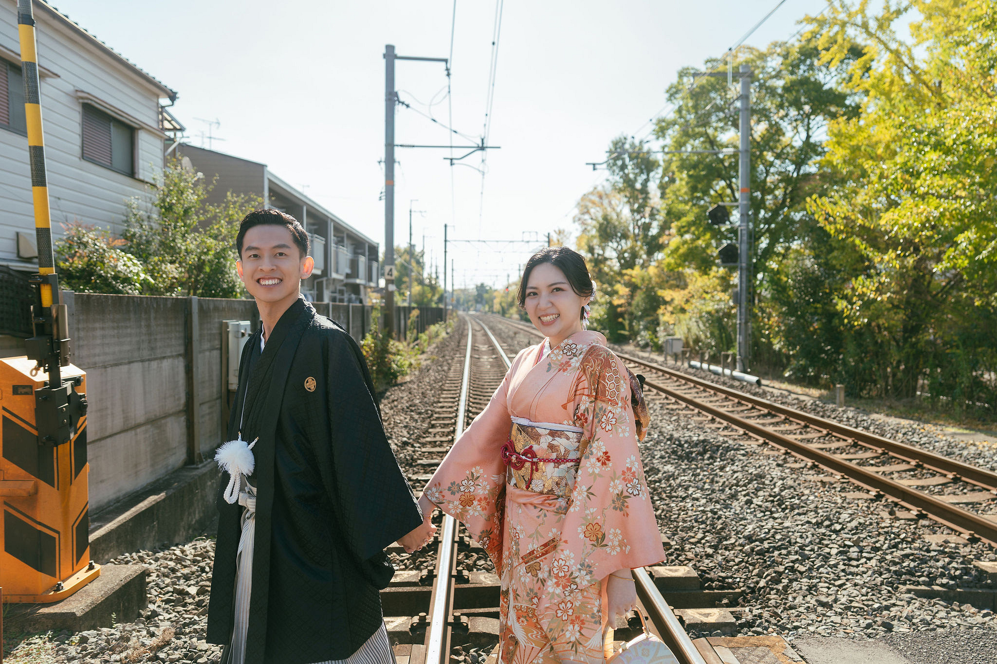 Kyoto Pre-Wedding Photoshoot | Gion Streets & Fushimi Inari Shrine & Nara Park at Historic Streets & Railway Crossing pre-wedding photo