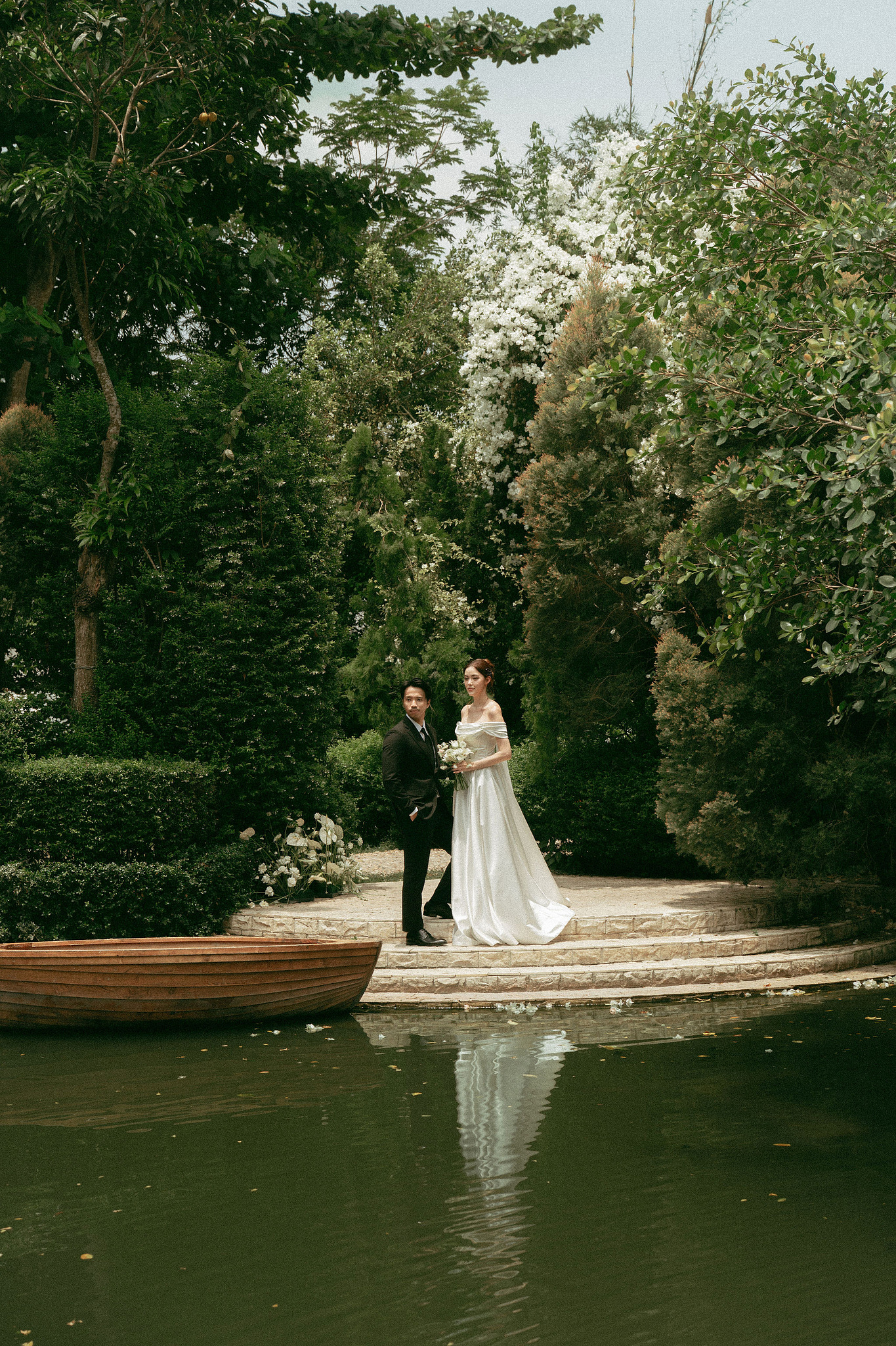 Ho Chi Minh Vietnam Pre-Wedding Photoshoot | European Film Studio, Market Streets & Saigon Bridge at Jardin de Rom pre-wedding photo