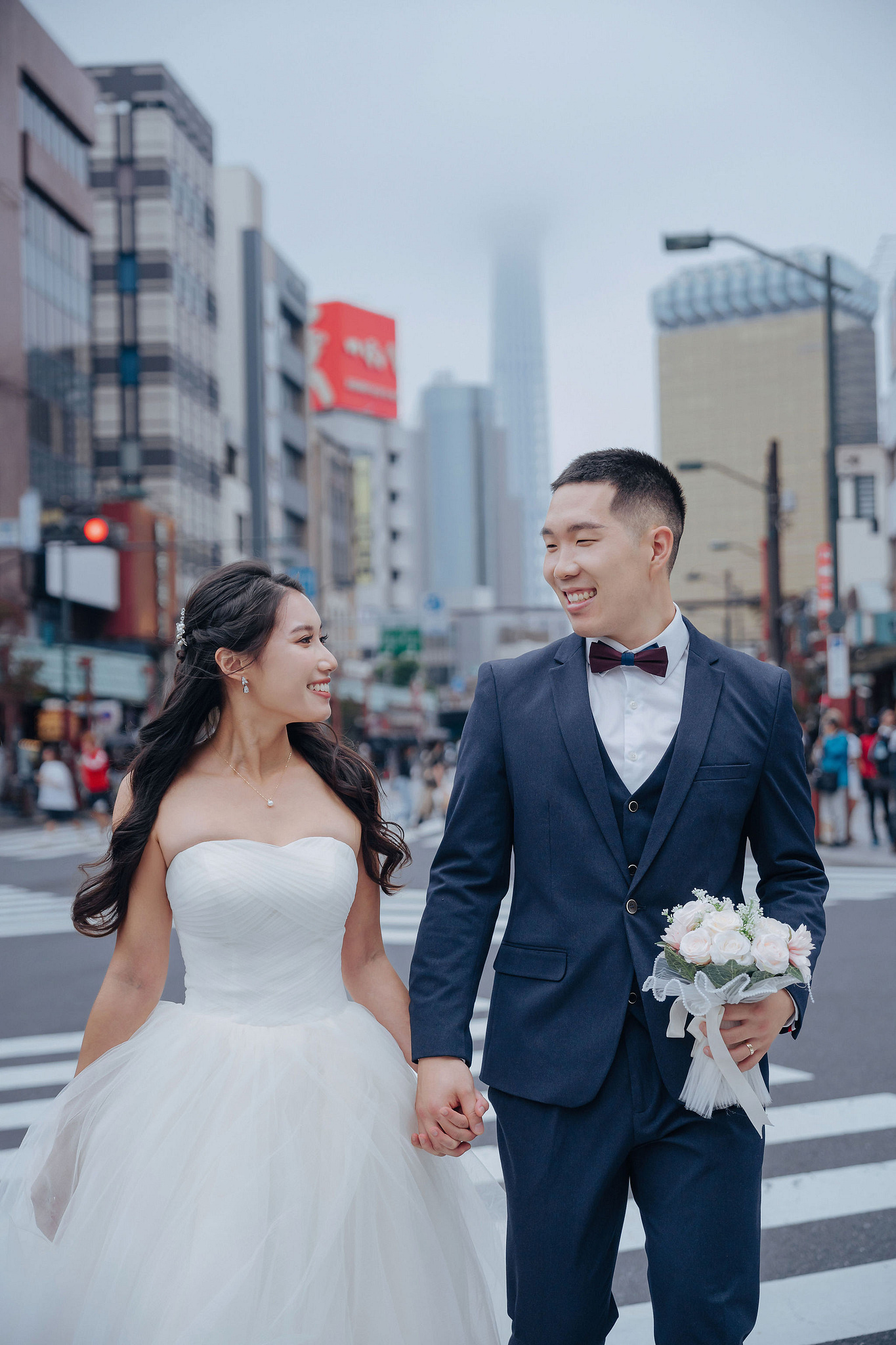 Tokyo Pre-Wedding Photoshoot | Tokyo Shrine, Tokyo Riverfront & Shinjuku at Tokyo Riverfront pre-wedding photo