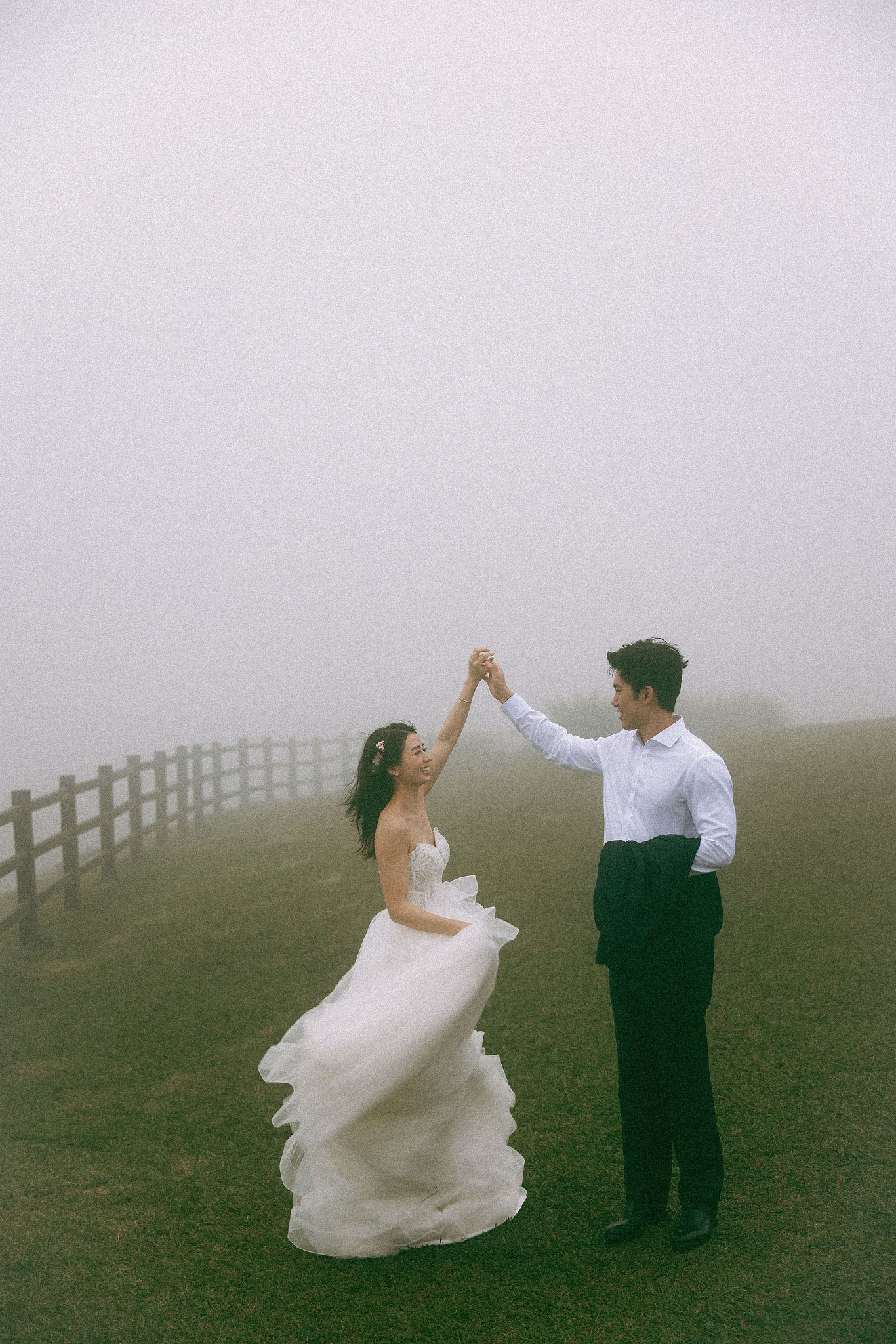 Taiwan Pre-Wedding Photoshoot Traditional Garden Qi Pao Experience Yangmingshan Vintage Night Market Shoot at Yang Ming Shan pre-wedding photo