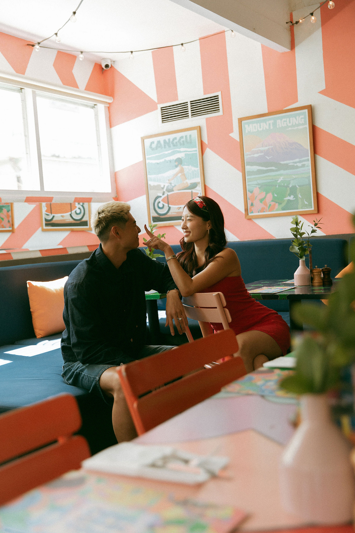 Bali Pre-Wedding Photoshoot | Mt. Batur Pinggan Village, Gelato Diner & Black Sand Beach at Restaurant   pre-wedding photo