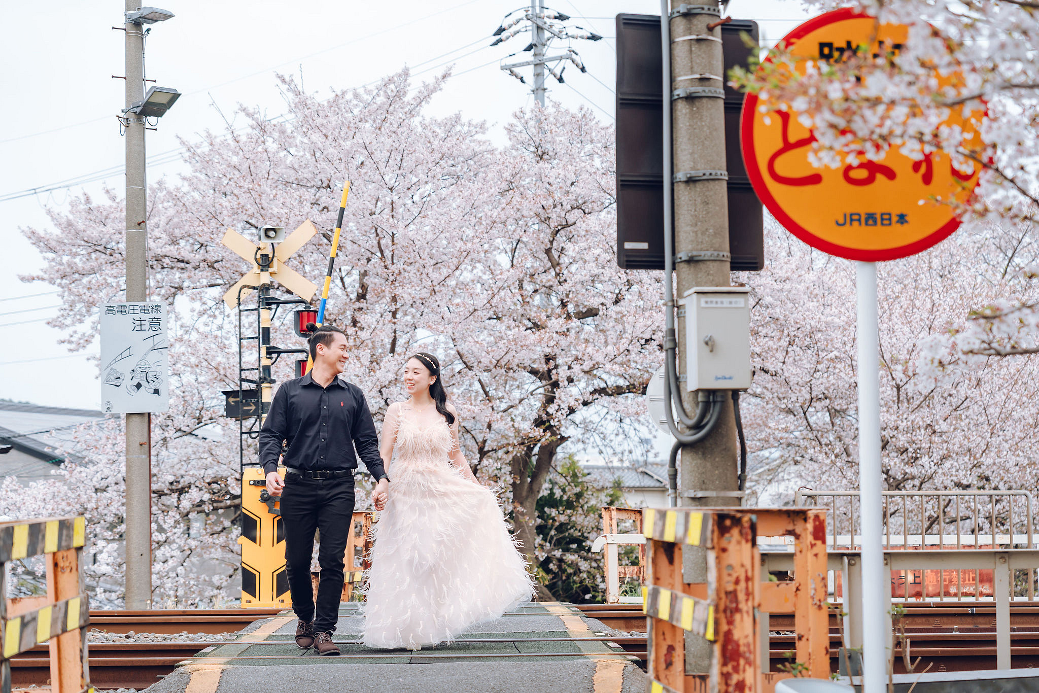 Kyoto Pre-Wedding Photoshoot | Historic Higashiyama Streets, Keage Incline & Nara Park at Keage Incline & Kamo Riverbanks pre-wedding photo