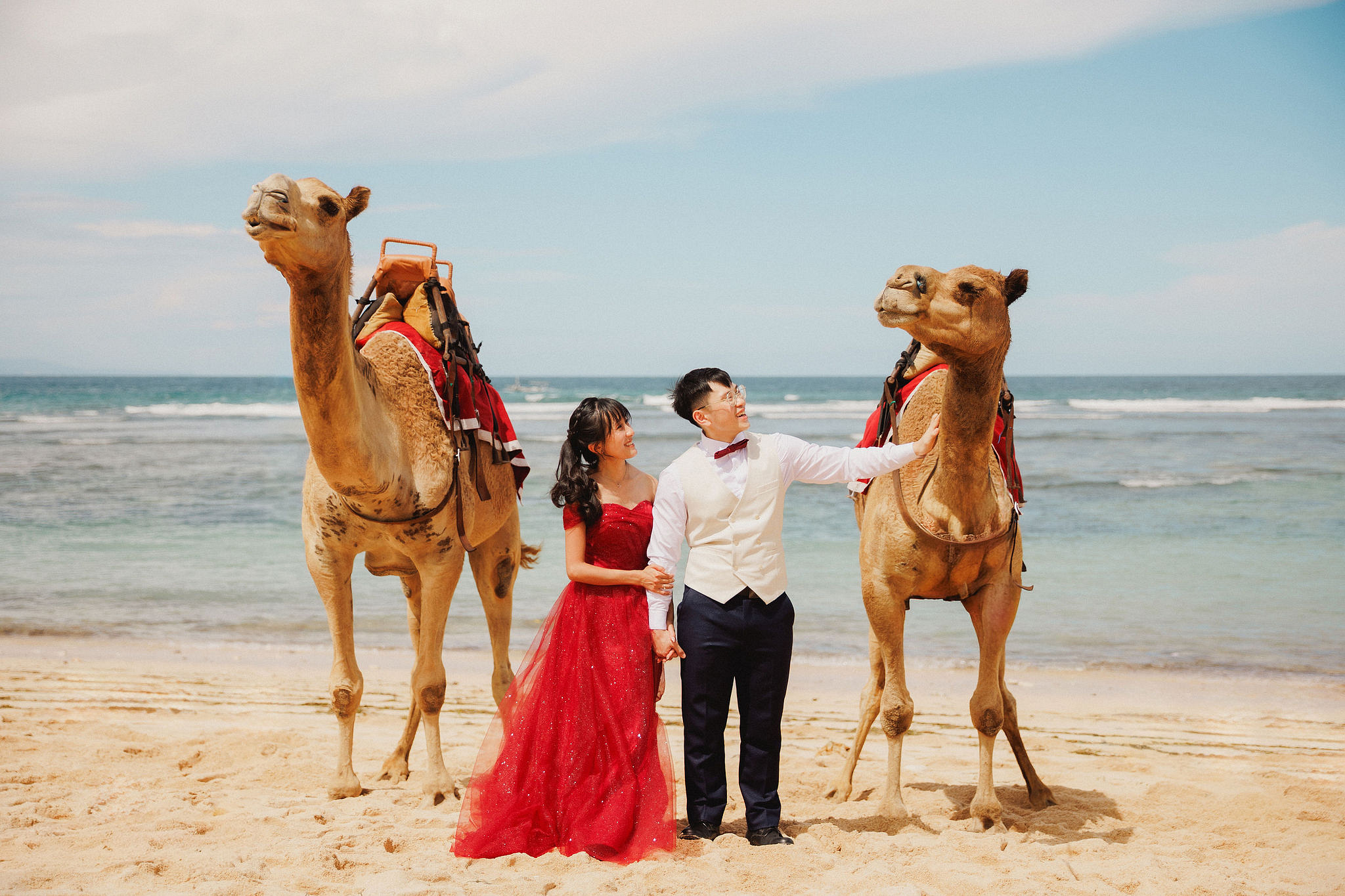 Bali Pre-Wedding Photoshoot | Pinggan Village, Sawangan Beach, Twin Cliff Valley & Malini Uluwatu at Sawangan Beach   pre-wedding photo