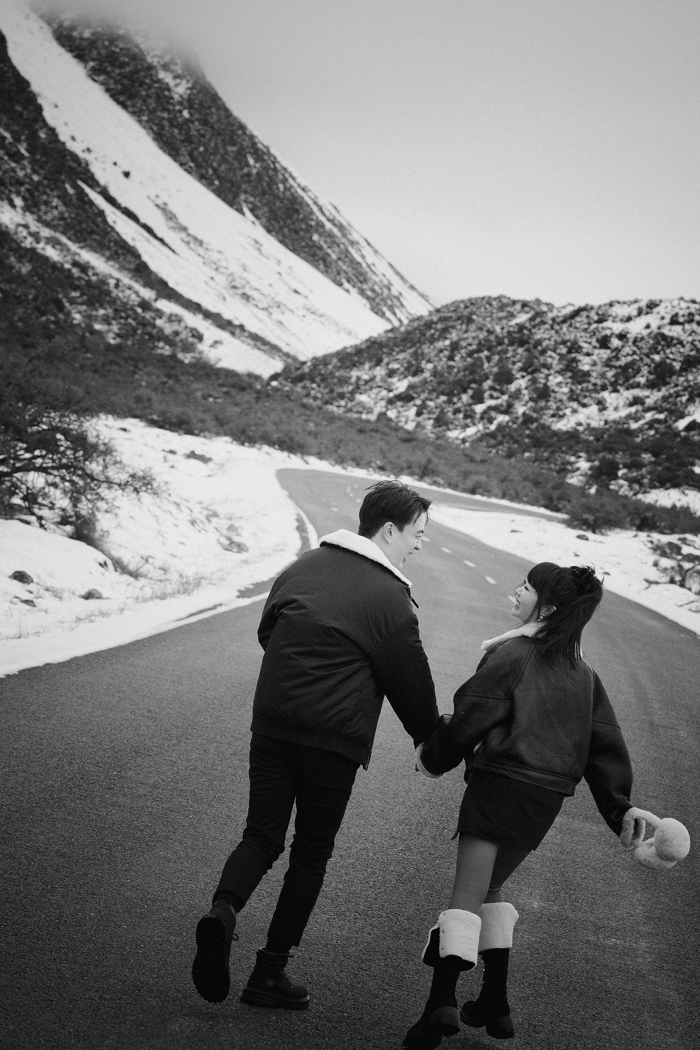 New Zealand Pre-Wedding Photoshoot | Lake Wakatipu, Fog Peak, Lake Tekapo, Glacier & Mount Cook National Park at Mount Cook National Park pre-wedding photo