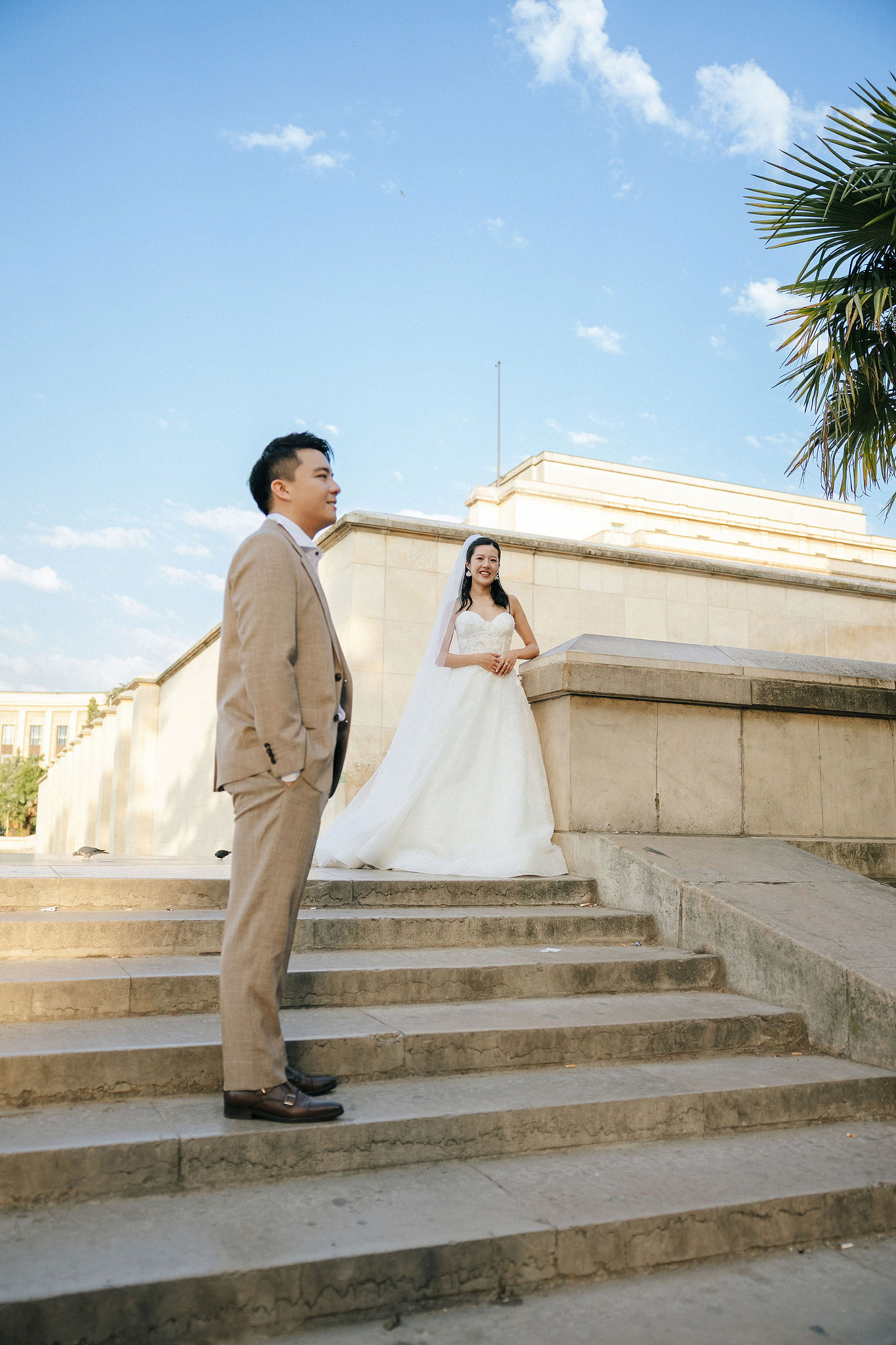 Paris Pre-Wedding Photoshoot | Place du Trocadéro, Bir-Hakeim Bridge & Parisian Streets at Place du Trocadéro pre-wedding photo