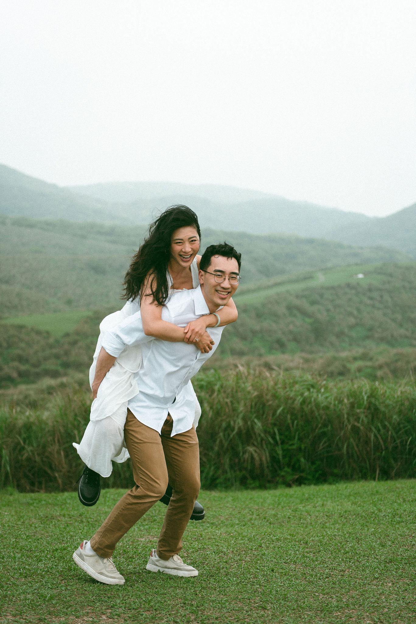 Taiwan Pre-Wedding Photoshoot | Cafe Chamber, Yangmingshan & Huaxi Street Night Market at Yangmingshan pre-wedding photo