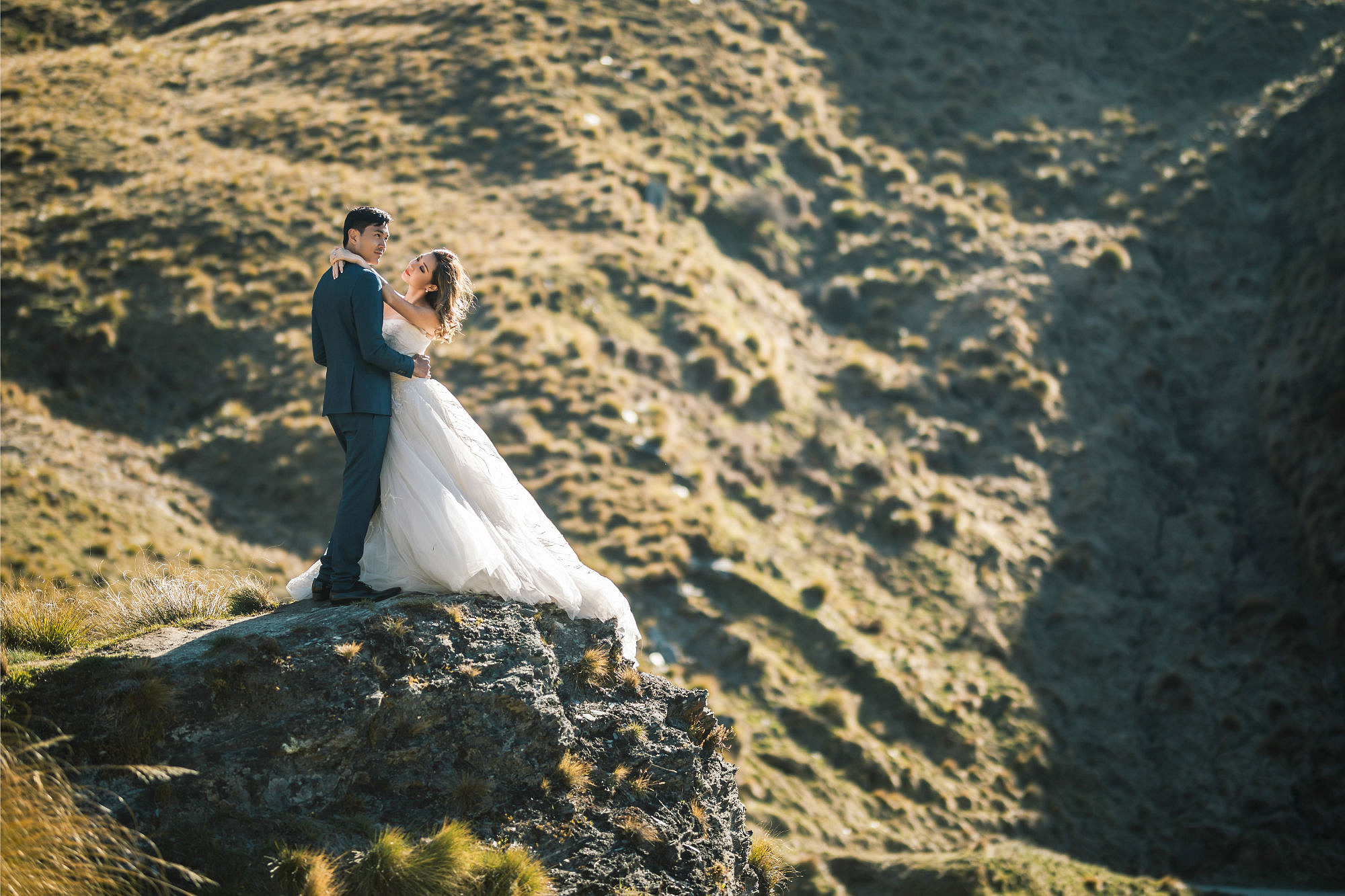 Kryz Uy And Slater Pre Wedding Photoshoot At Roy's Peak, Alpaca Farm And Arrowtown at Skippers Canyon pre-wedding photo