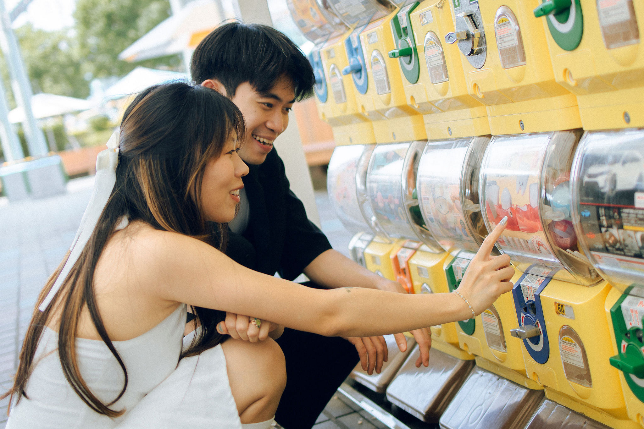 Taiwan Pre-Wedding Photoshoot | Dadaocheng & Children's Amusement Park at Children's Amusement Park pre-wedding photo
