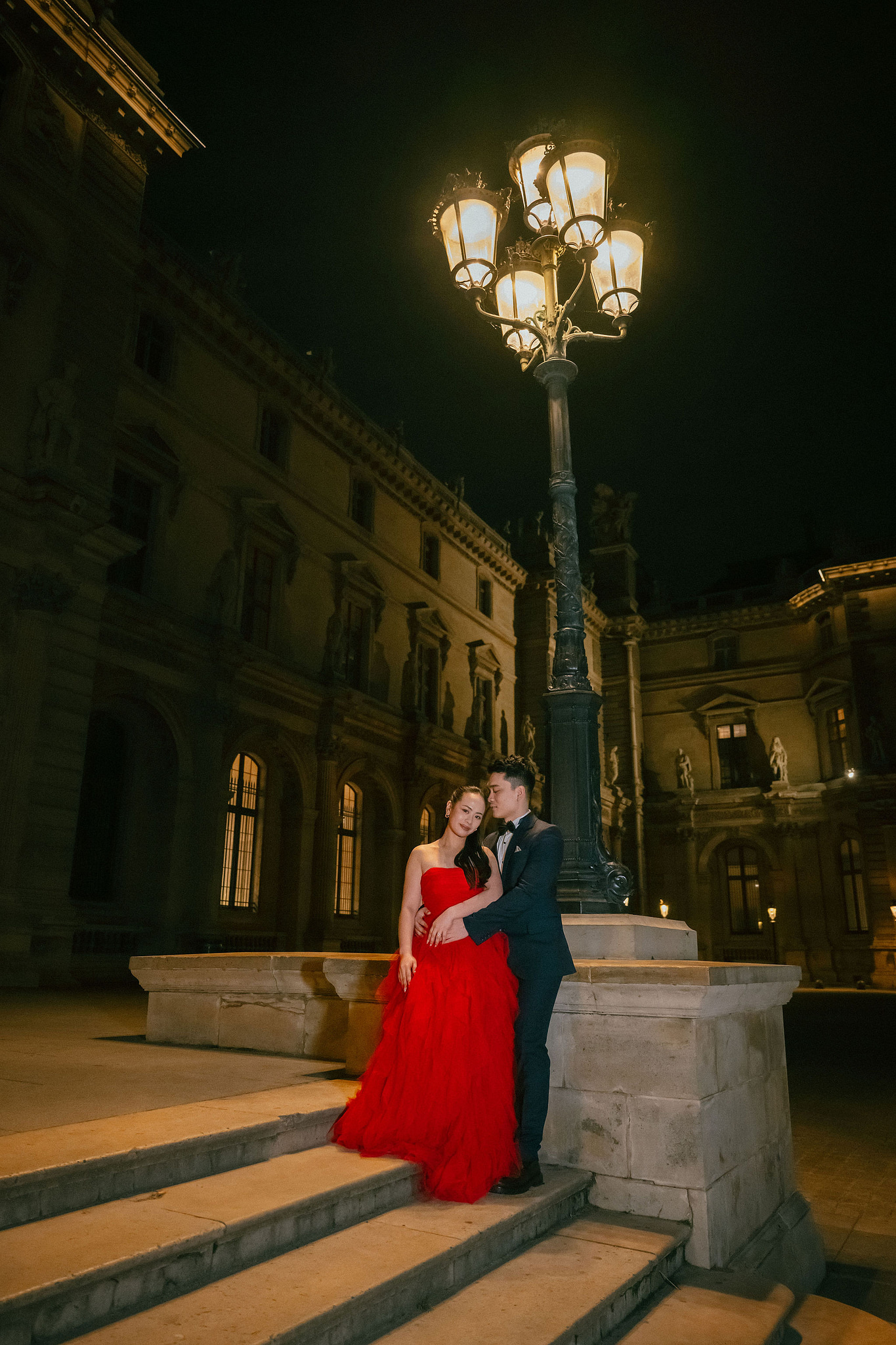 Paris Pre-Wedding Photoshoot | Trocadéro, Vintage Car, Parisian Café, Paris Rooftop & Louvre at Louvre pre-wedding photo