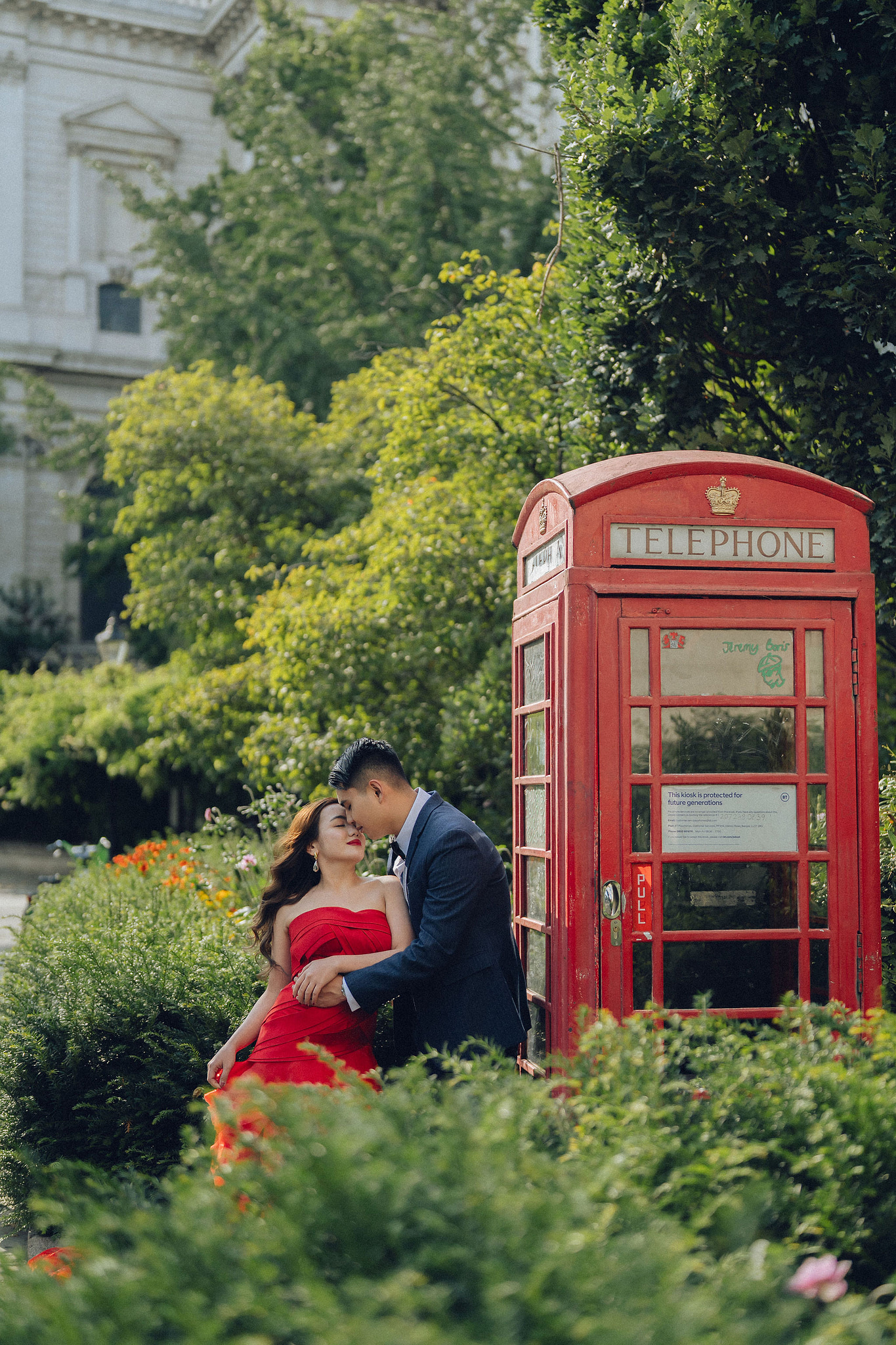 London Pre-Wedding Photoshoot | Westminster, St. Paul’s Cathedral & London Streets at St. Paul’s Cathedral pre-wedding photo