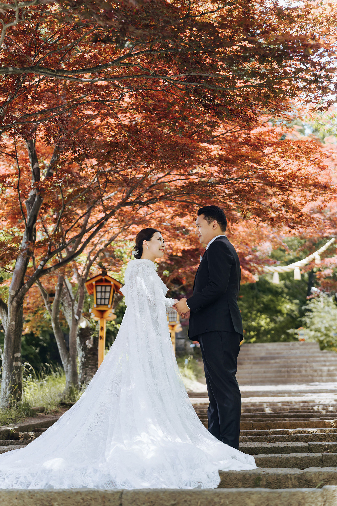Mt. Fuji & Tokyo Pre-Wedding Photoshoot | Chureito Pagoda, Lake Kawaguchiko & Shinjuku at Chureito Pagoda pre-wedding photo