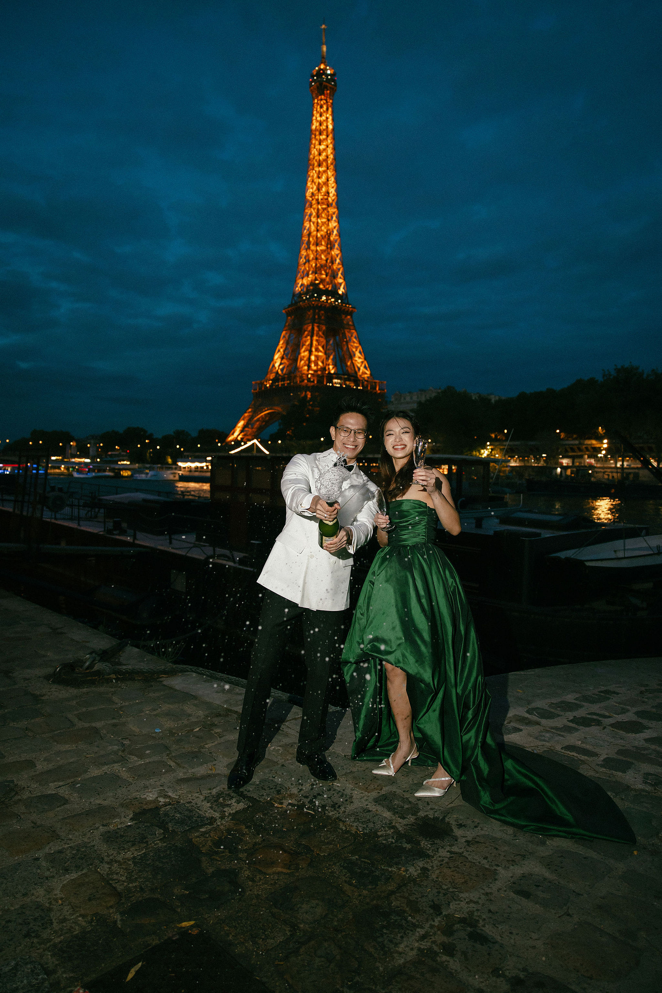 Paris Pre-Wedding Photoshoot | Place du Trocadéro, Luxembourg Gardens, Parisian Café, Louvre & Bir-Hakeim Bridge at Bir-Hakeim Bridge pre-wedding photo
