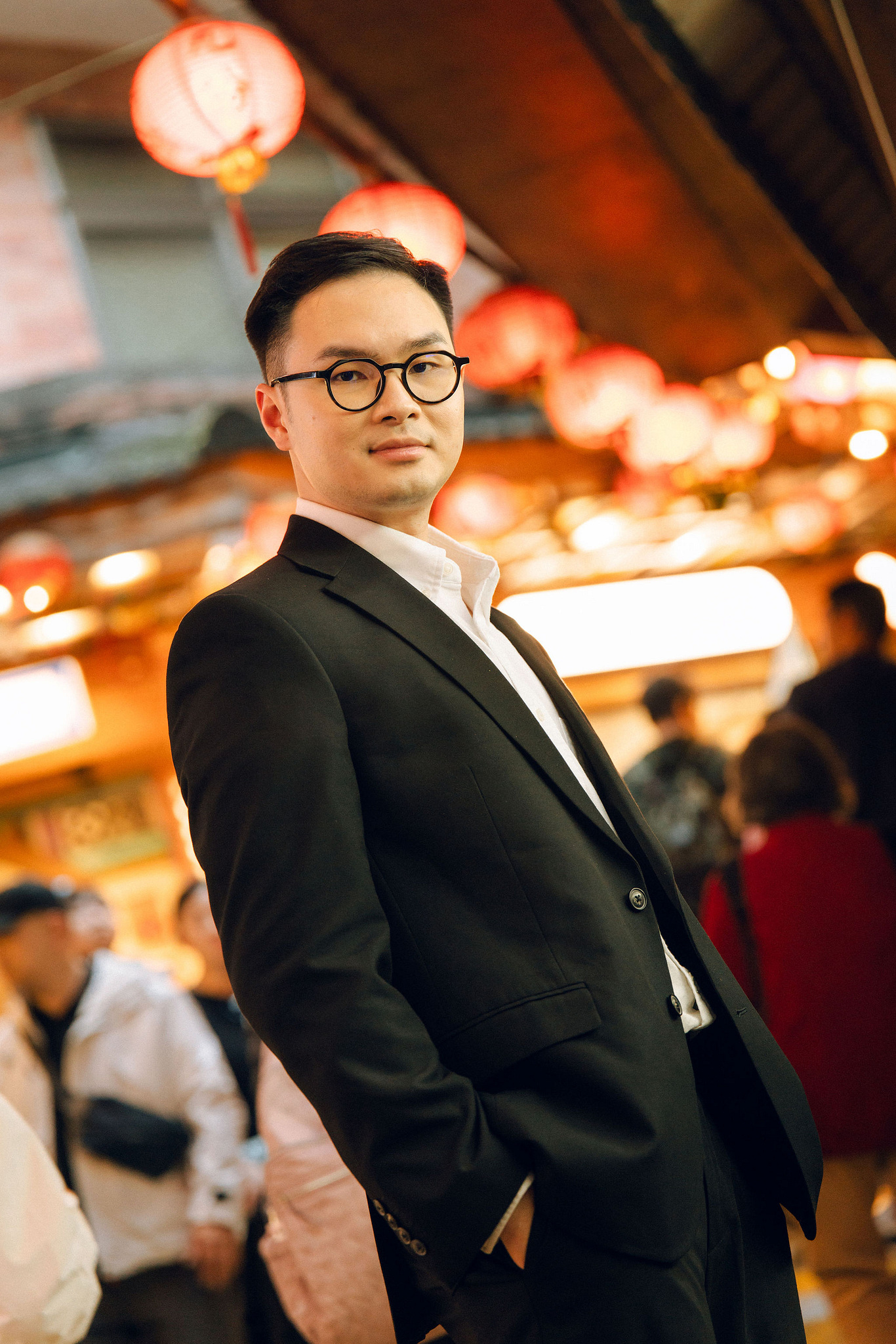 Taiwan Pre-Wedding Photoshoot | Dadaocheng, Shifen & Jiufen at Jiufen pre-wedding photo