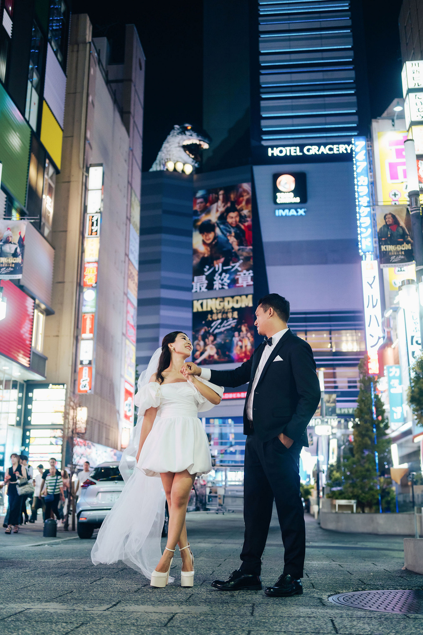 Mt. Fuji & Tokyo Pre-Wedding Photoshoot | Chureito Pagoda, Lake Kawaguchiko & Shinjuku at Shinjuku pre-wedding photo