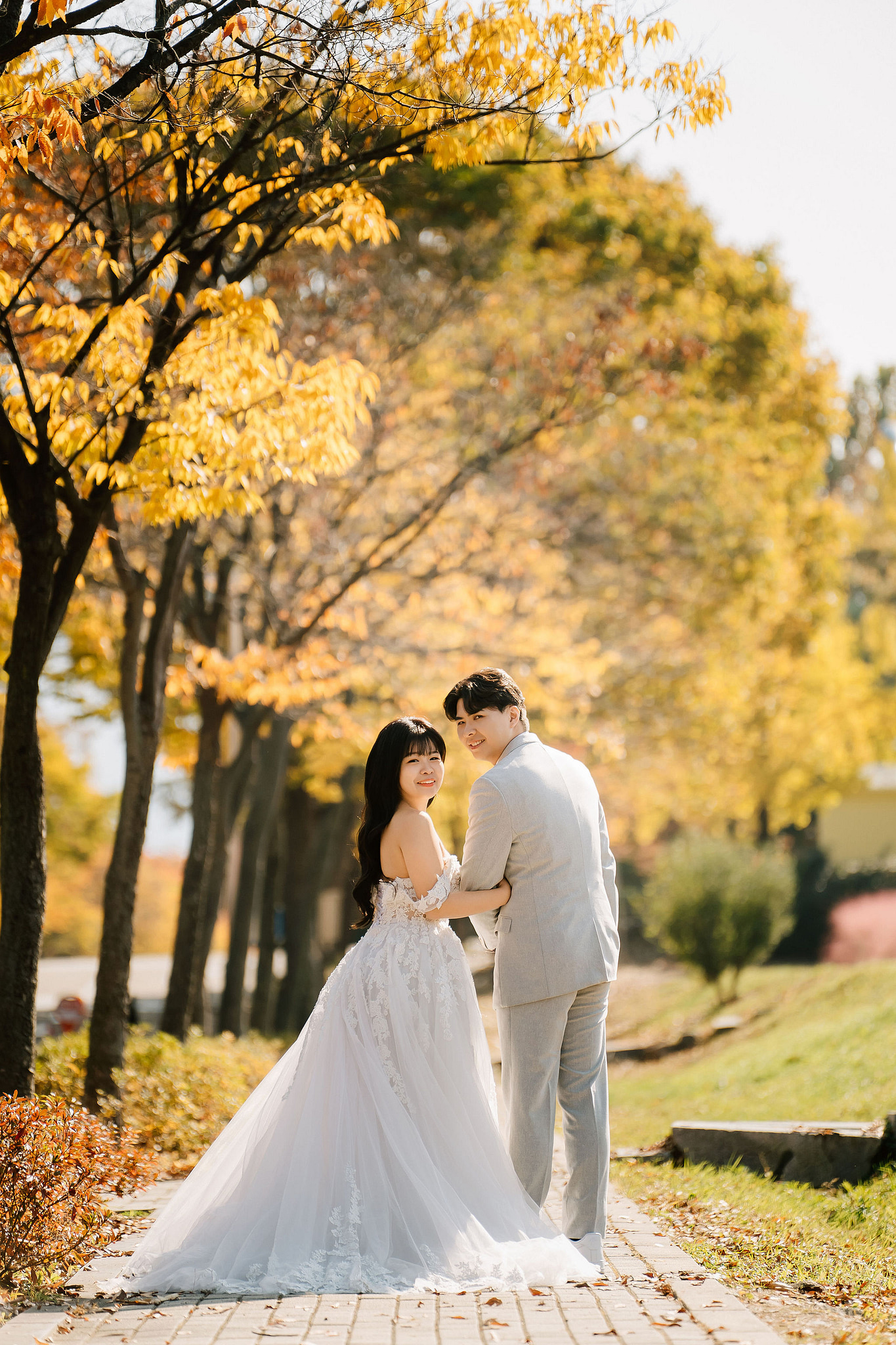 Seoul Pre-Wedding Photoshoot | Muhly Park, Seoul Forest & Cafe Street` at Seoul Forest pre-wedding photo