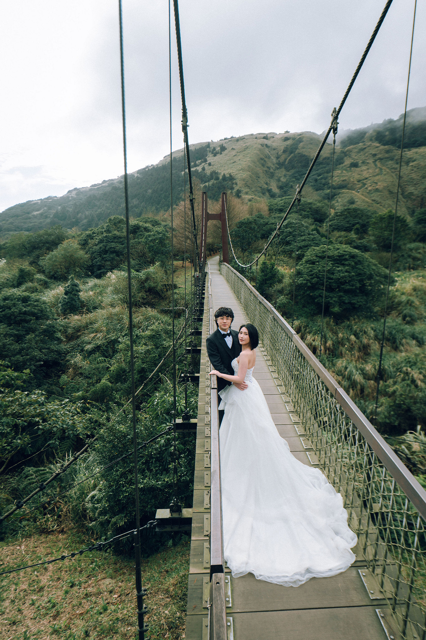Taiwan Pre-Wedding Photoshoot | Ximending, Lengshuikeng & Jiufen at Leng Shui Keng pre-wedding photo