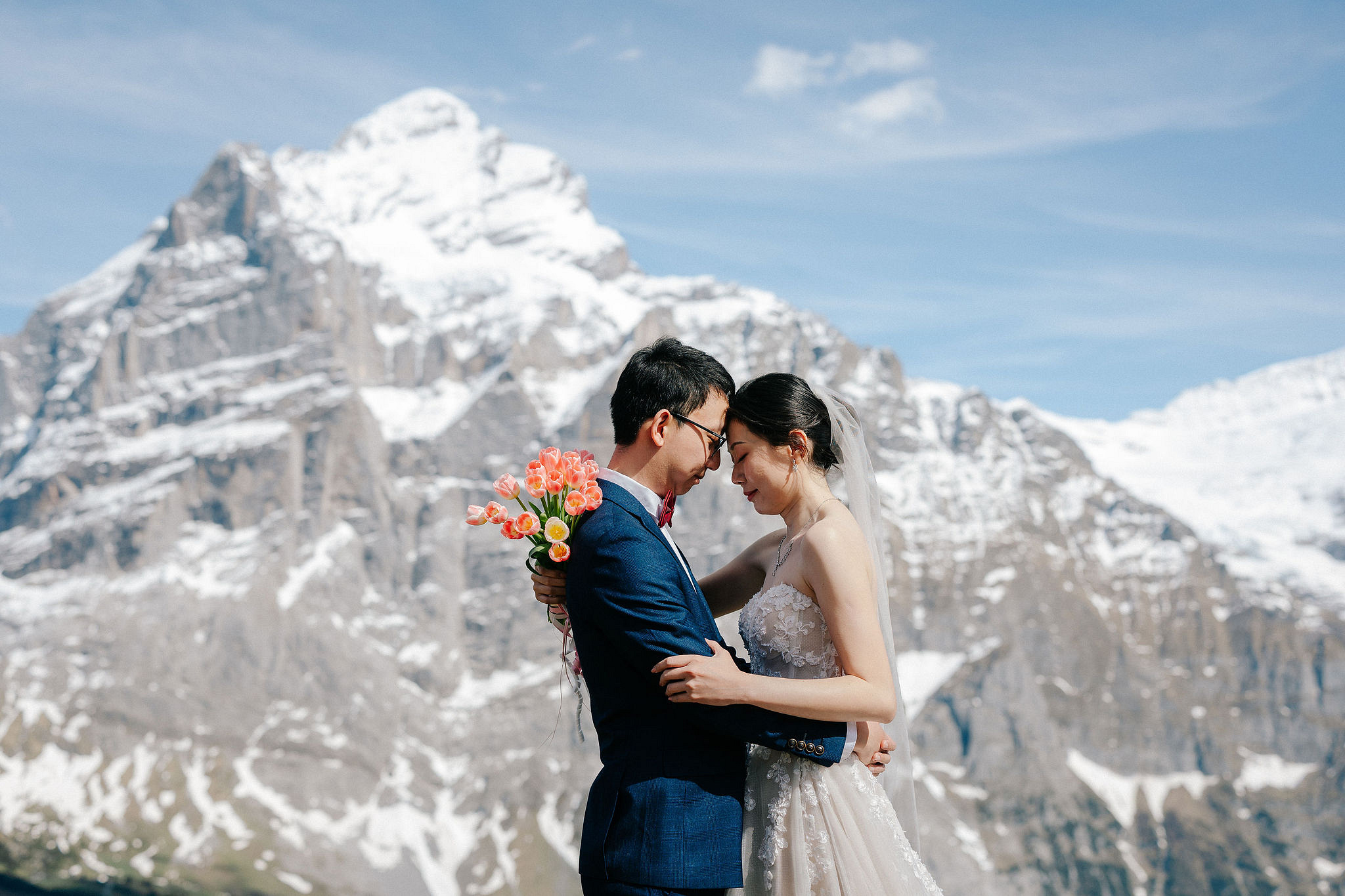 Switzerland Pre-Wedding Photoshoot | Grindelwald First & Grindelwald Village & Lake Brienz at Grindelwald First pre-wedding photo