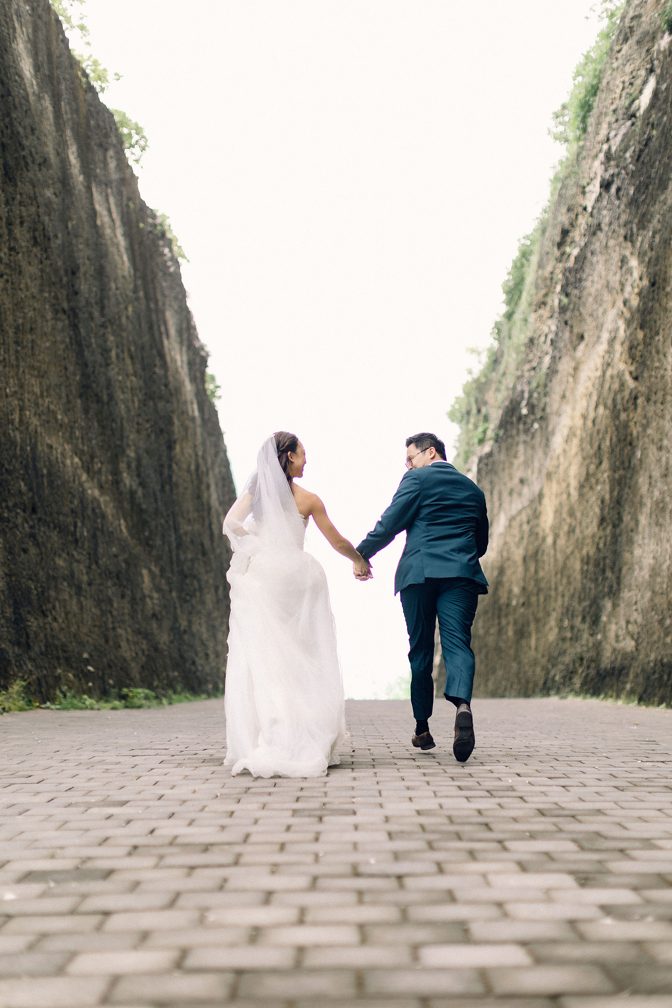 Bali Pre-Wedding Photoshoot | Pinggan Village, Lava Fields, Twin Cliff Valley & Beach at Twin Cliff Valley & Beach pre-wedding photo