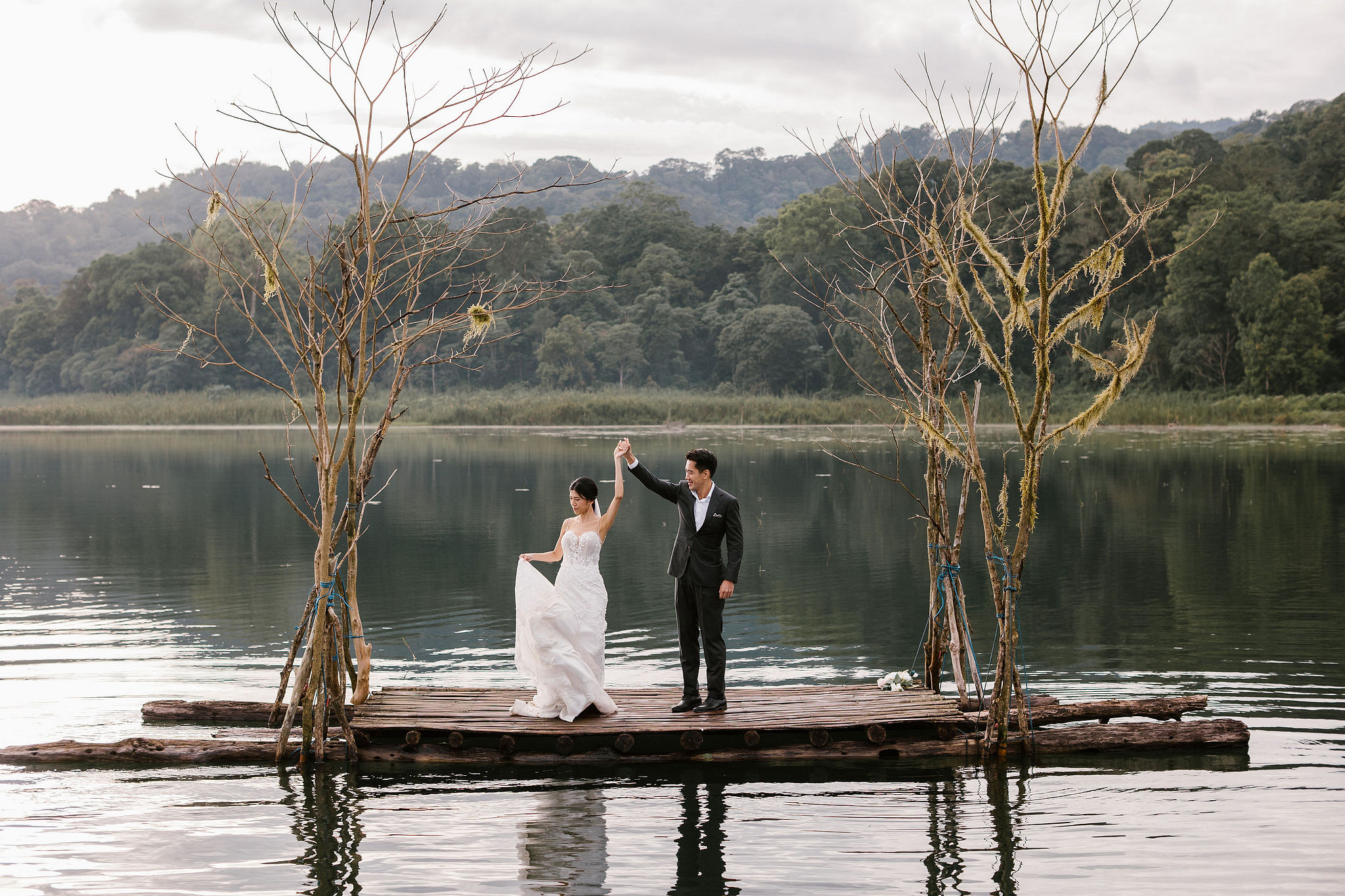 Bali Pre-Wedding Photoshoot | Lake Tamblingan, Rumah Gemuk & Mengening Beach at Lake Tamblingan   pre-wedding photo