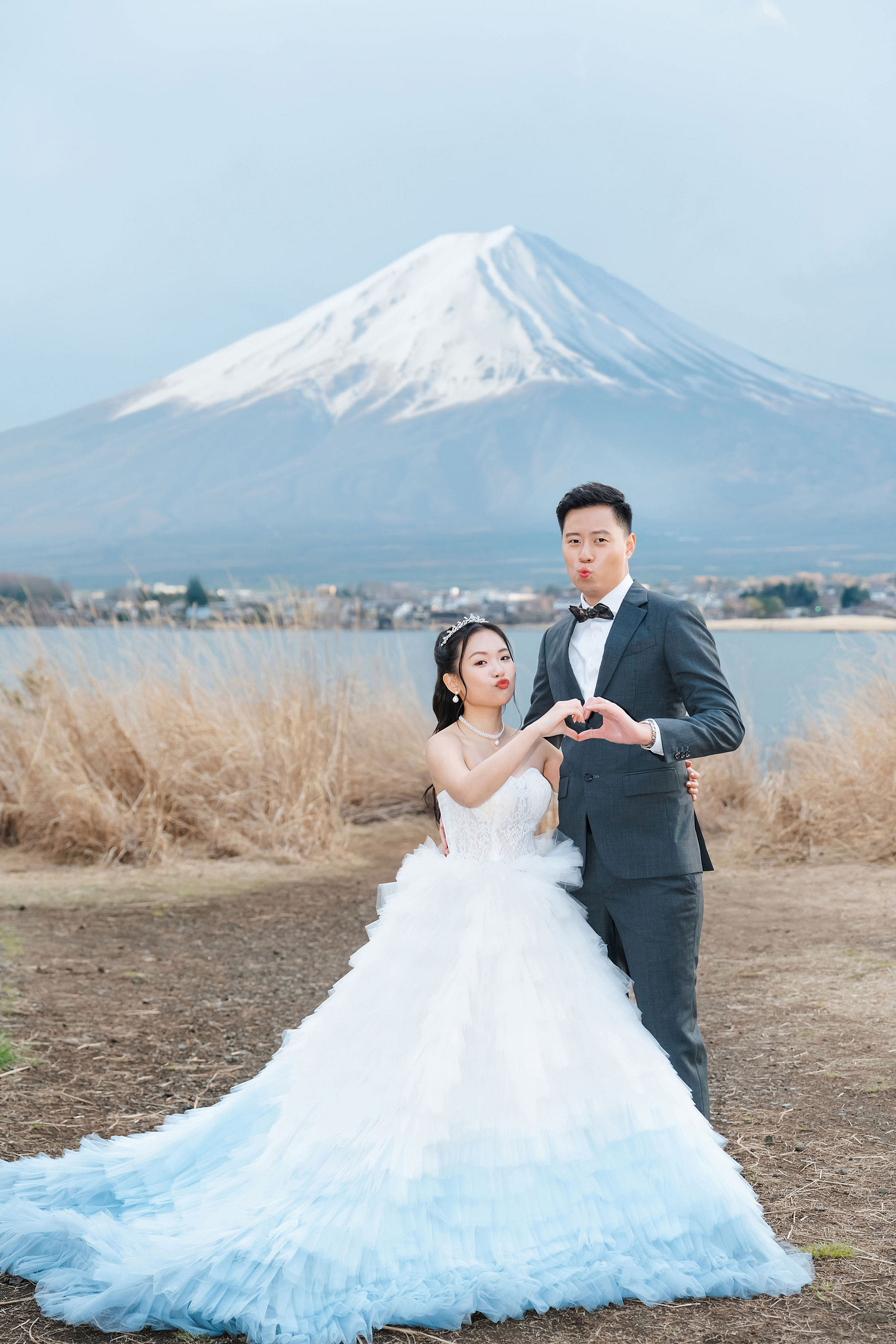 Tokyo & Mt Fuji Pre-Wedding Photoshoot | Tokyo Shrine, Chureito Pagoda & Lake Kawaguchiko at Lake Kawaguchiko pre-wedding photo