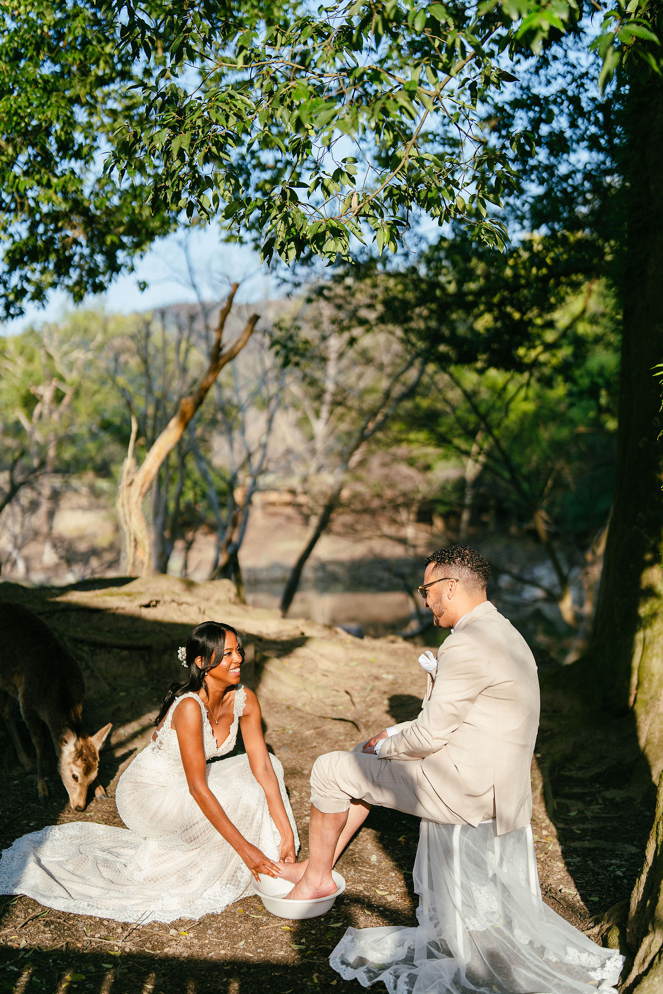 Kyoto Post-Wedding Photoshoot | Gion, Nara Deer Park & Mt. Wakakusa at Nara Deer Park pre-wedding photo