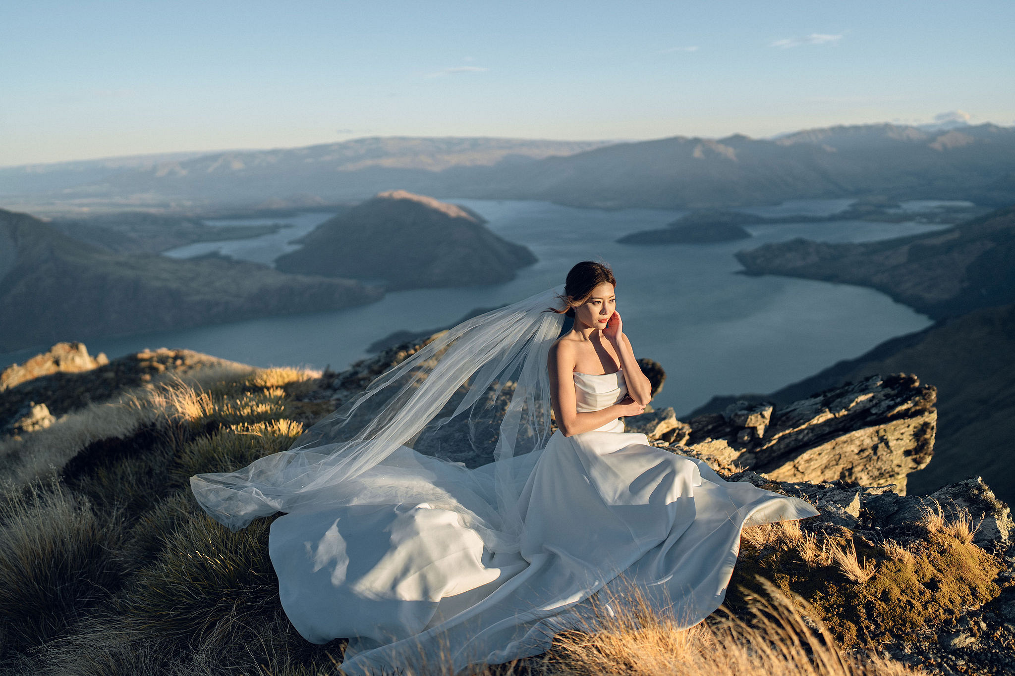 New Zealand Autumn Pre-Wedding Photoshoot Twin Peak Skippers Canyon Alpaca Farm Hilltop Cardrona Night Shoot Kombi Van at Twin Peak pre-wedding photo
